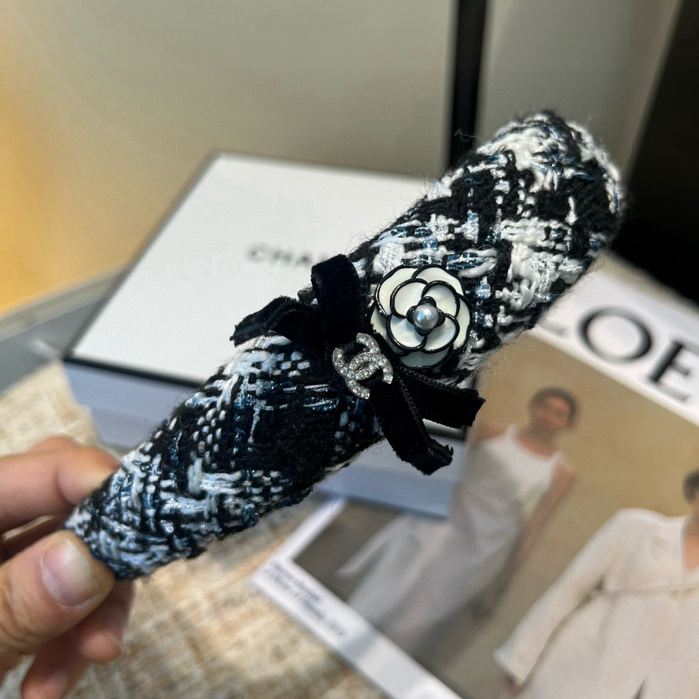 🎁配包装盒Chanel (香奈儿)最新款小香爆款发箍，超级好看！名媛范儿十足，小仙女必备…