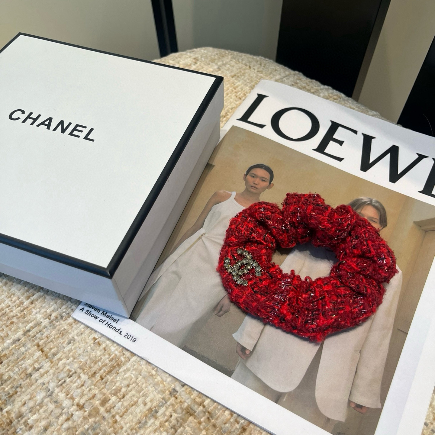 🎁配包装盒Chanel (香奈儿)最新款小香发圈，超级好看！🌹名媛范儿十足，小仙女必备…