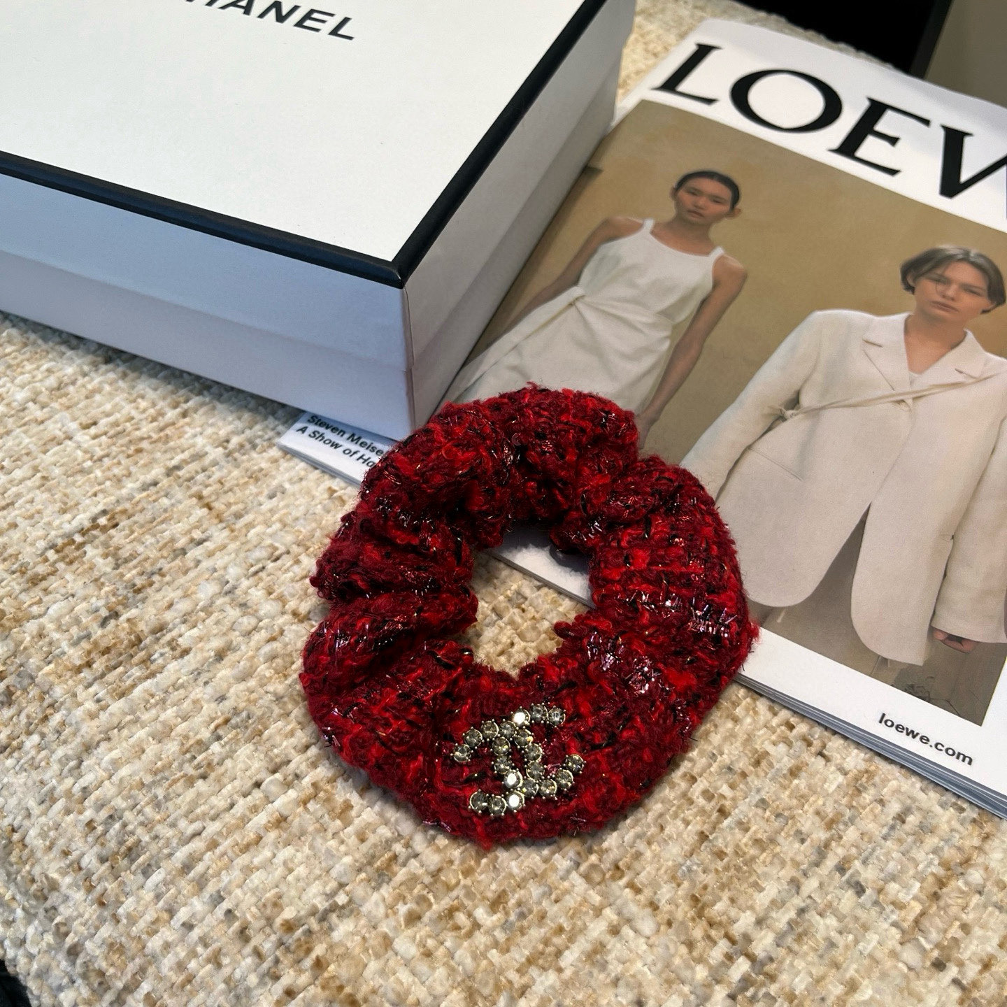 🎁配包装盒Chanel (香奈儿)最新款小香发圈，超级好看！🌹名媛范儿十足，小仙女必备…