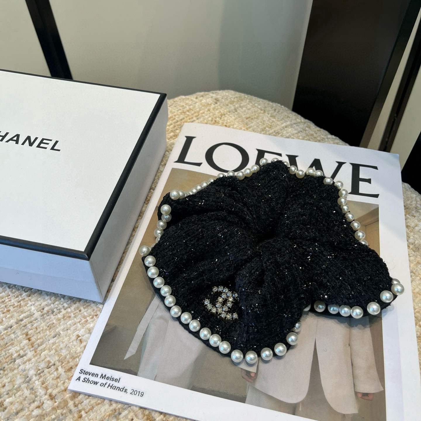 🎁配包装盒Chanel (香奈儿)最新小香大发圈 简单实用，时尚潮流！小仙女必备…