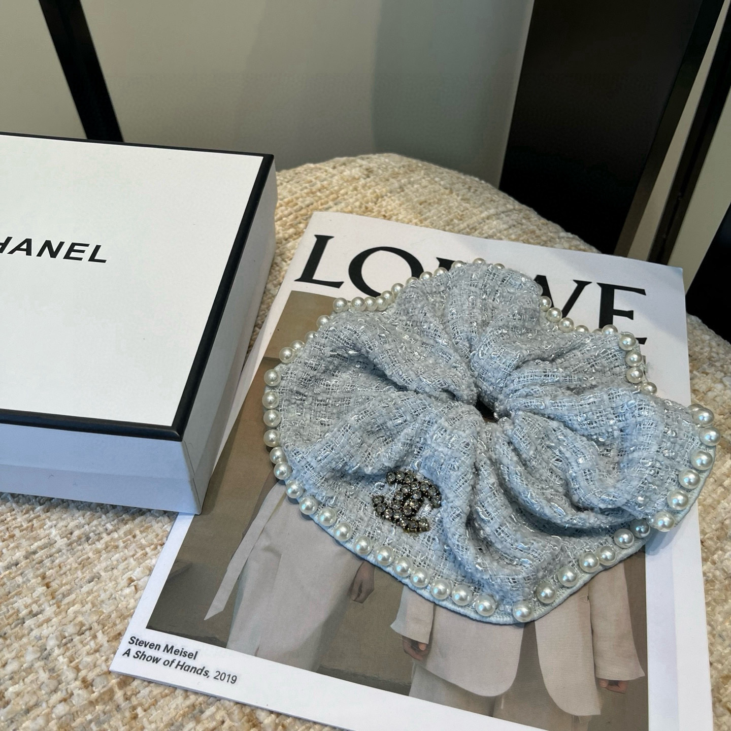 🎁配包装盒Chanel (香奈儿)最新小香大发圈 简单实用，时尚潮流！小仙女必备…