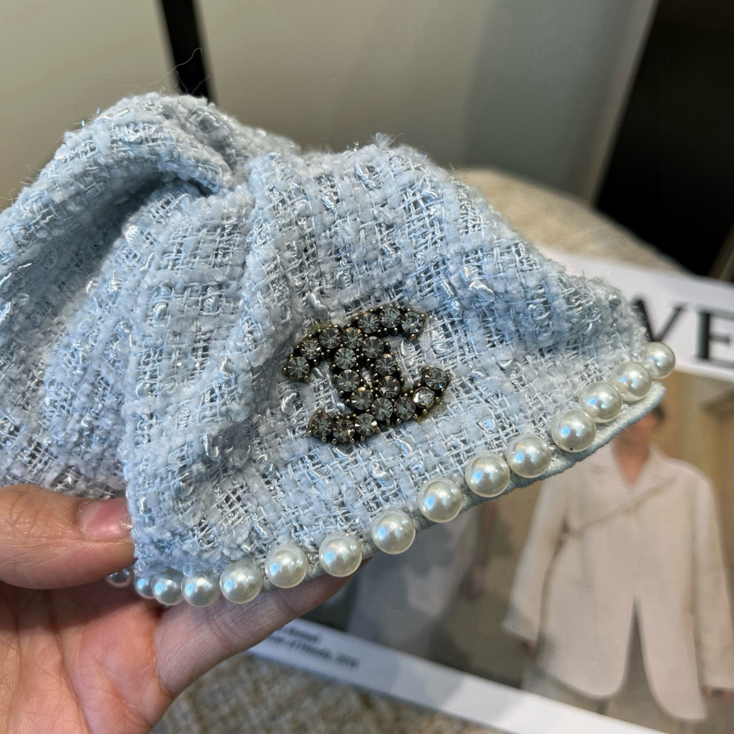 🎁配包装盒Chanel (香奈儿)最新小香大发圈 简单实用，时尚潮流！小仙女必备…