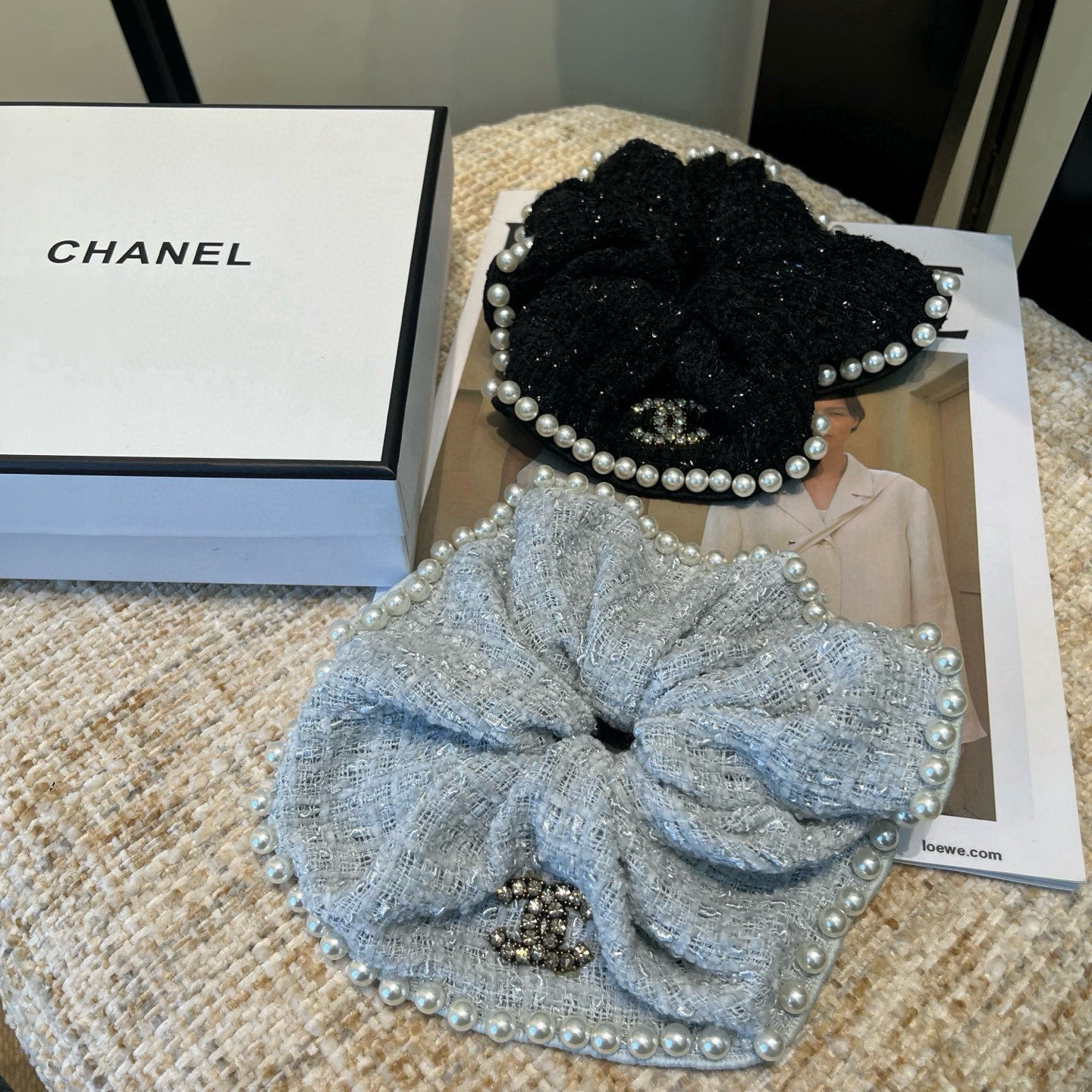 🎁配包装盒Chanel (香奈儿)最新小香大发圈 简单实用，时尚潮流！小仙女必备…