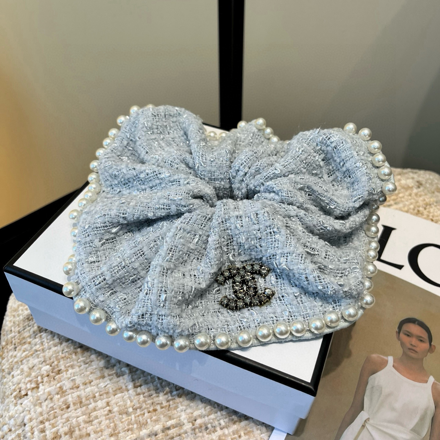 🎁配包装盒Chanel (香奈儿)最新小香大发圈 简单实用，时尚潮流！小仙女必备…