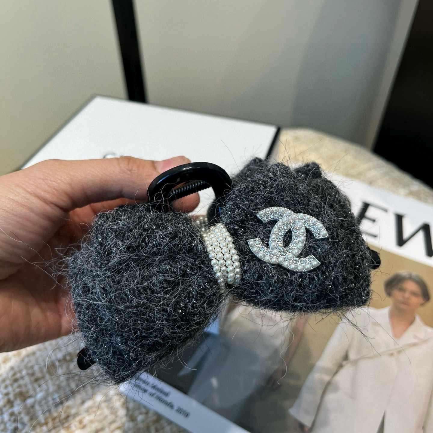 🎁配包装盒Chanel (香奈儿)最新款小香爆款抓夹，超级好看！名媛范儿十足，小仙女必备…