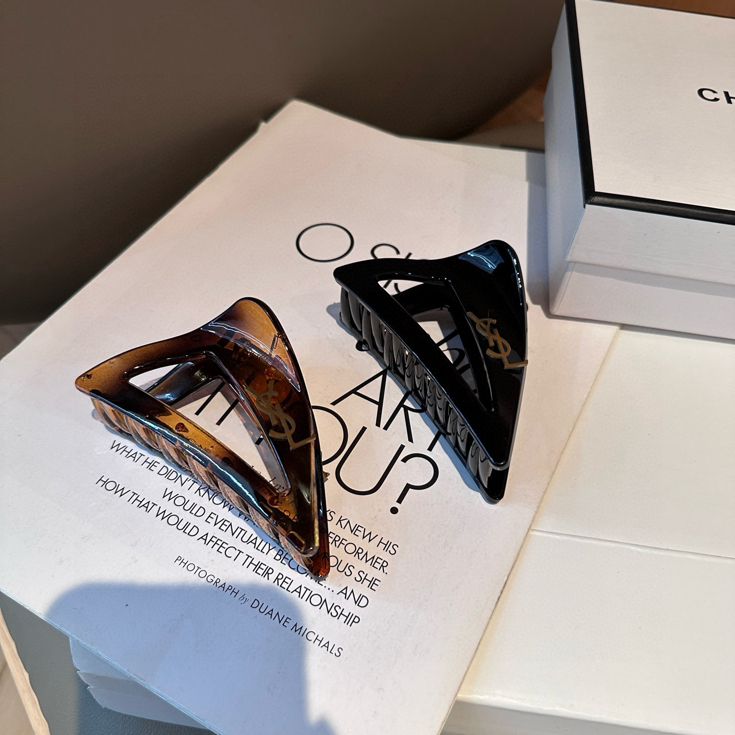 🎁配包装盒 YSL（圣罗兰）新款抓夹，名媛风气质美，时尚百搭，甜酷小姐姐必备…