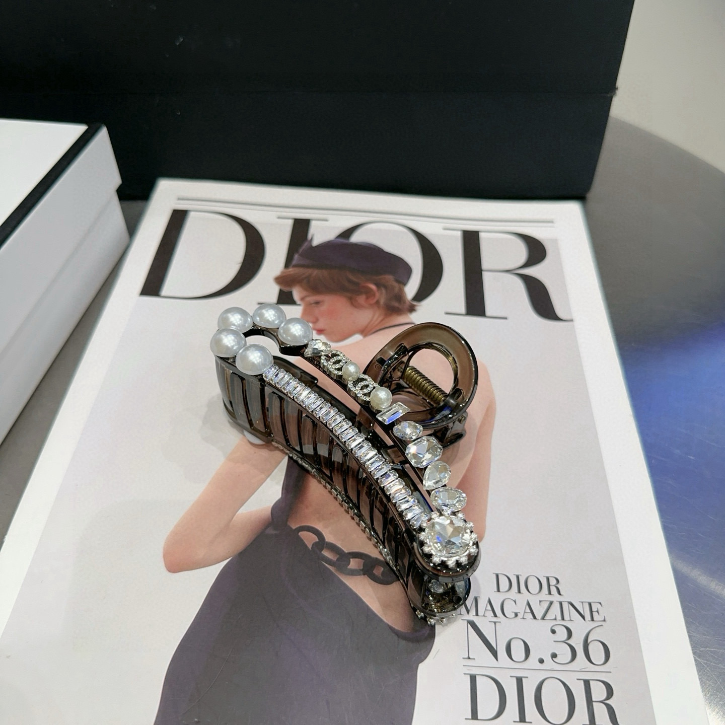 🎁配包装盒Chanel (香奈儿)新款小香抓夹闪亮的小钻石，实在太美了！女神必入哦