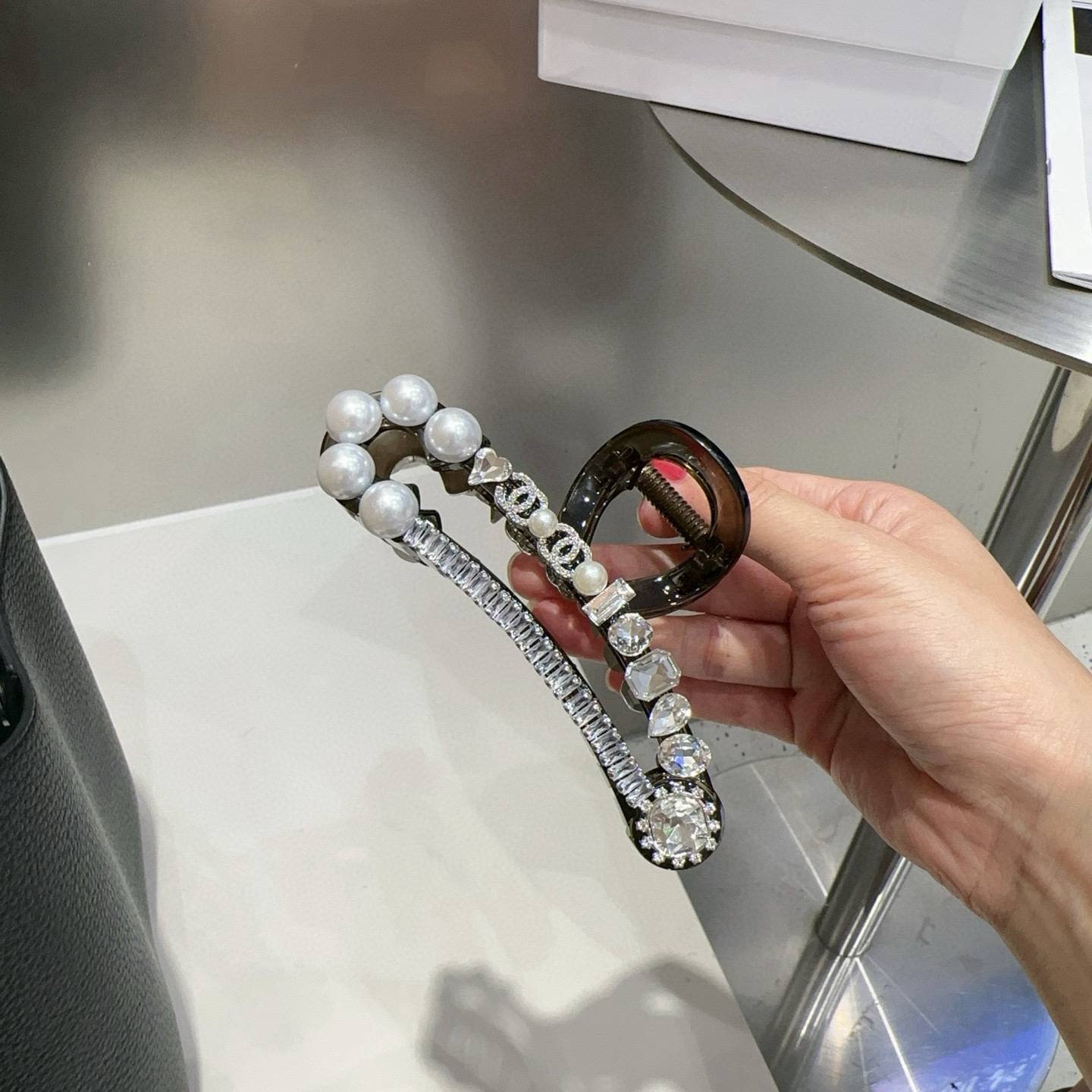 🎁配包装盒Chanel (香奈儿)新款小香抓夹闪亮的小钻石，实在太美了！女神必入哦