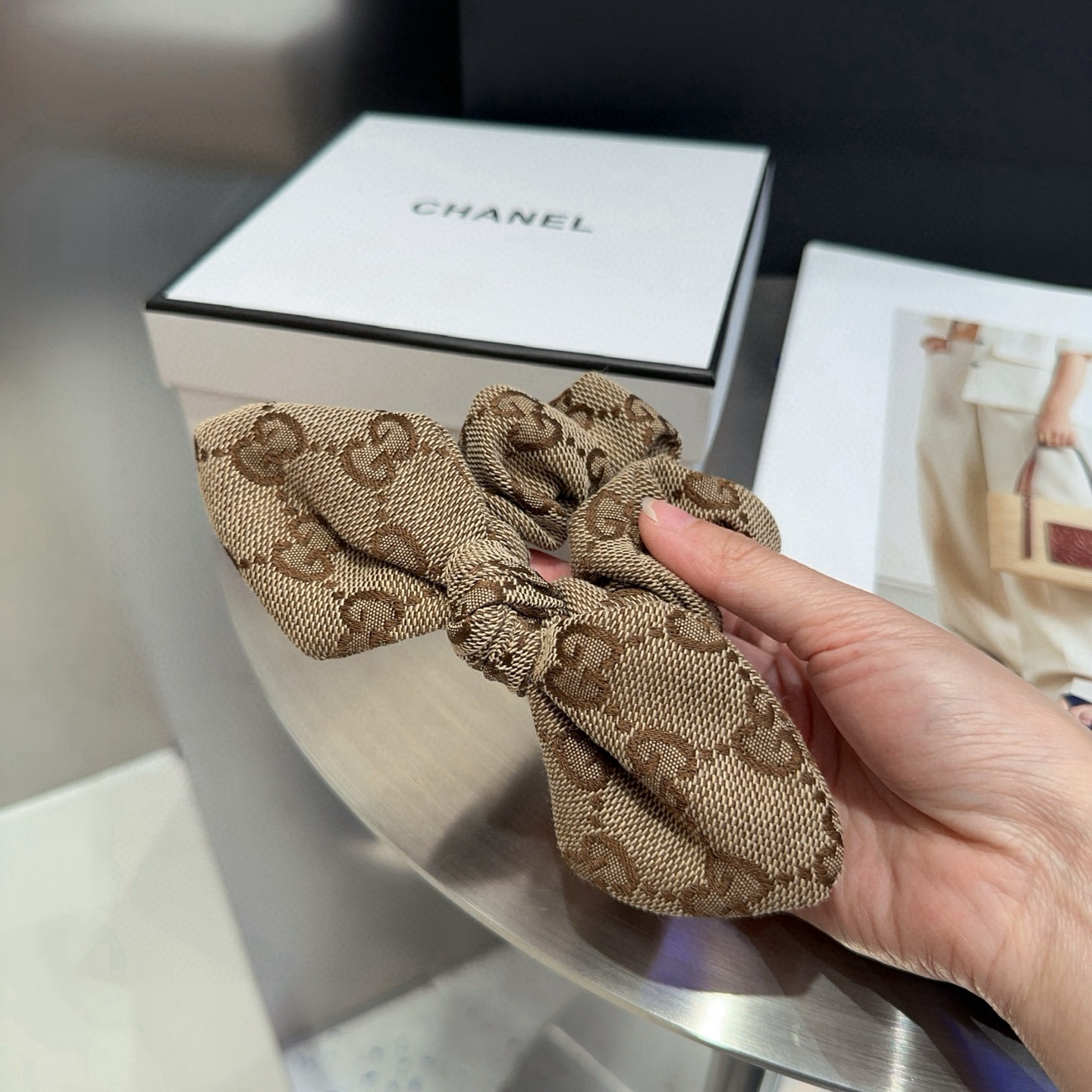 🎁配包装盒Gucci(古奇) GG发圈，经典字母搭配小蝴蝶结！特别耐看，永不过时…