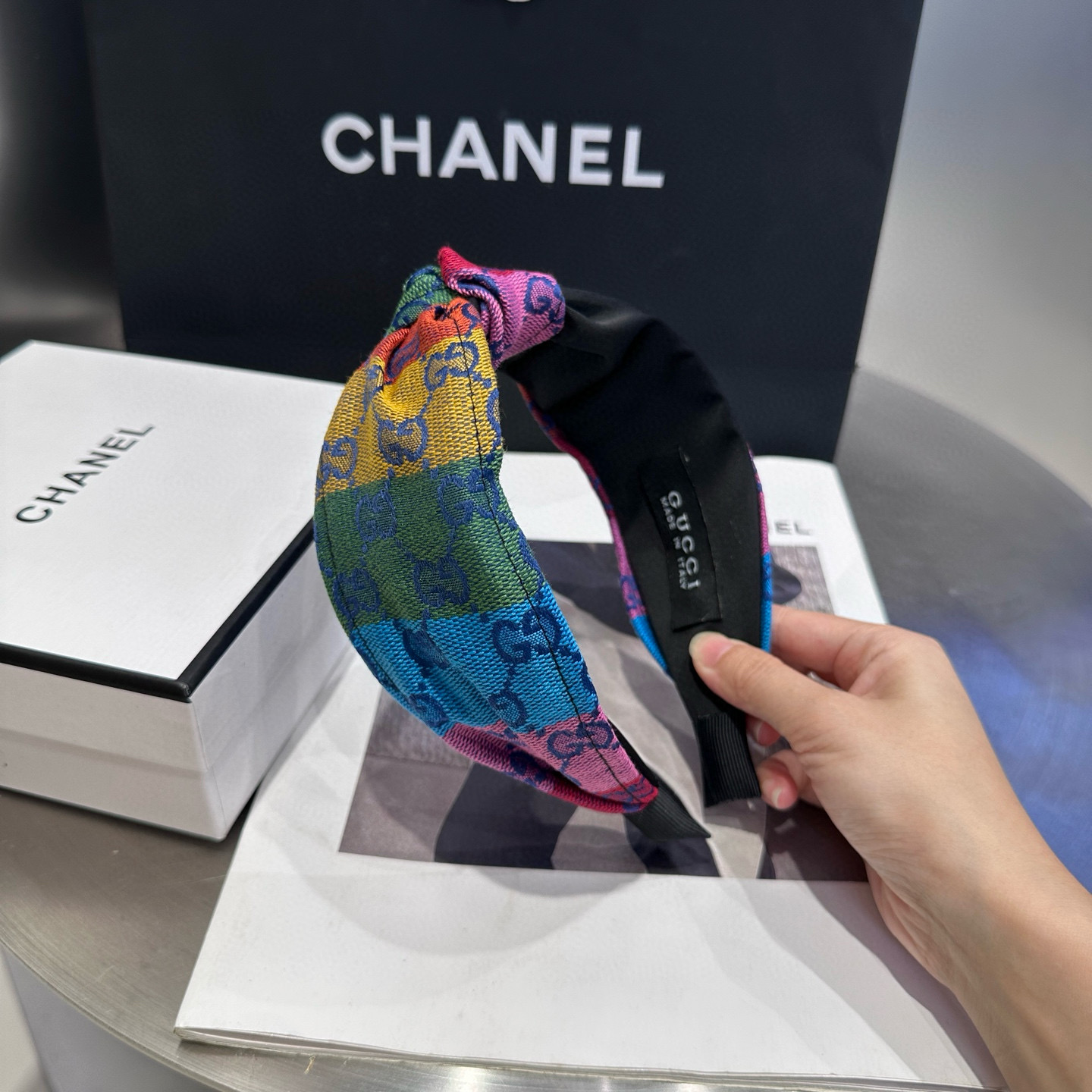 🎁配包装盒Gucci(古奇) GG字母发箍，彩虹色！时尚潮流，非常好搭配！小仙女必备