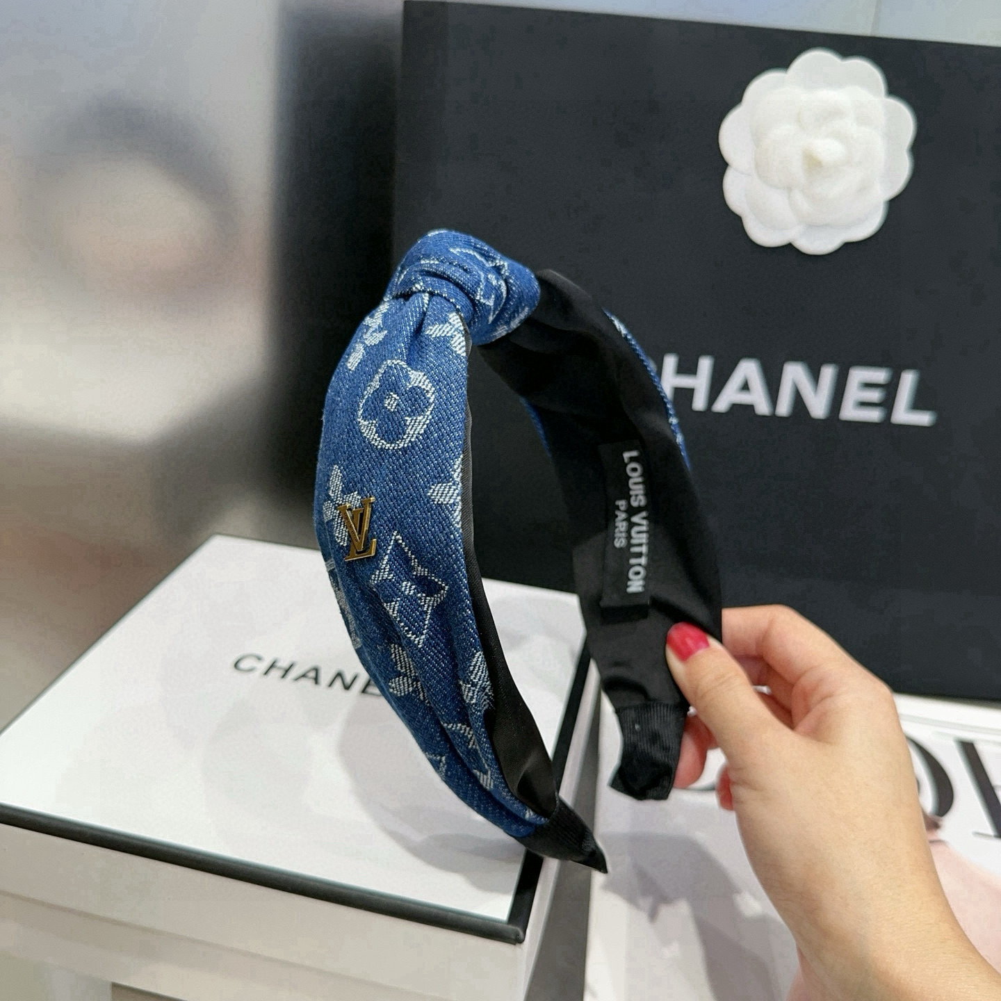 🎁配包装盒Louis Vuitton (路易威登)驴家牛仔发箍，经典LV标志，简单大气，特别吸睛，超火爆