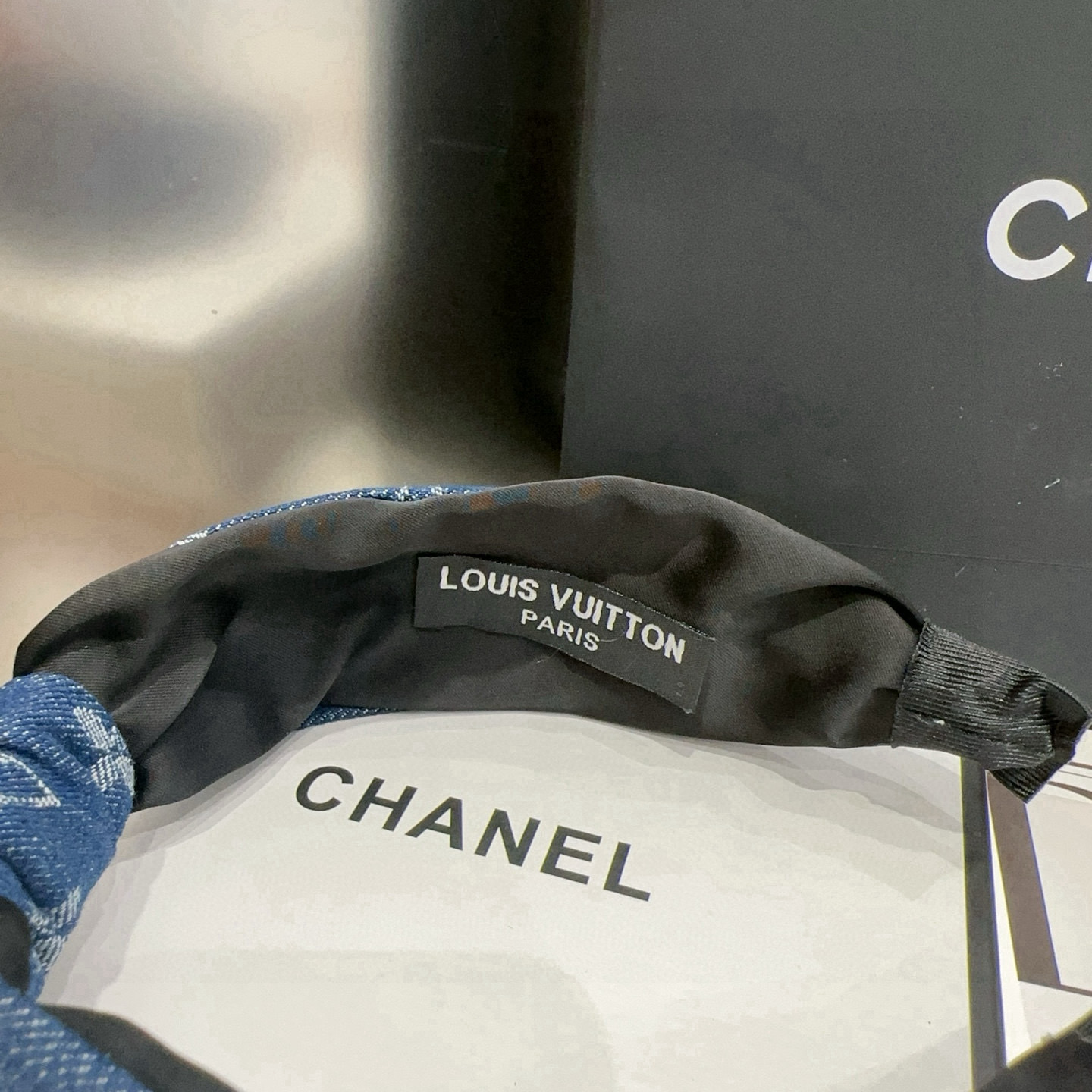 🎁配包装盒Louis Vuitton (路易威登)驴家牛仔发箍，经典LV标志，简单大气，特别吸睛，超火爆