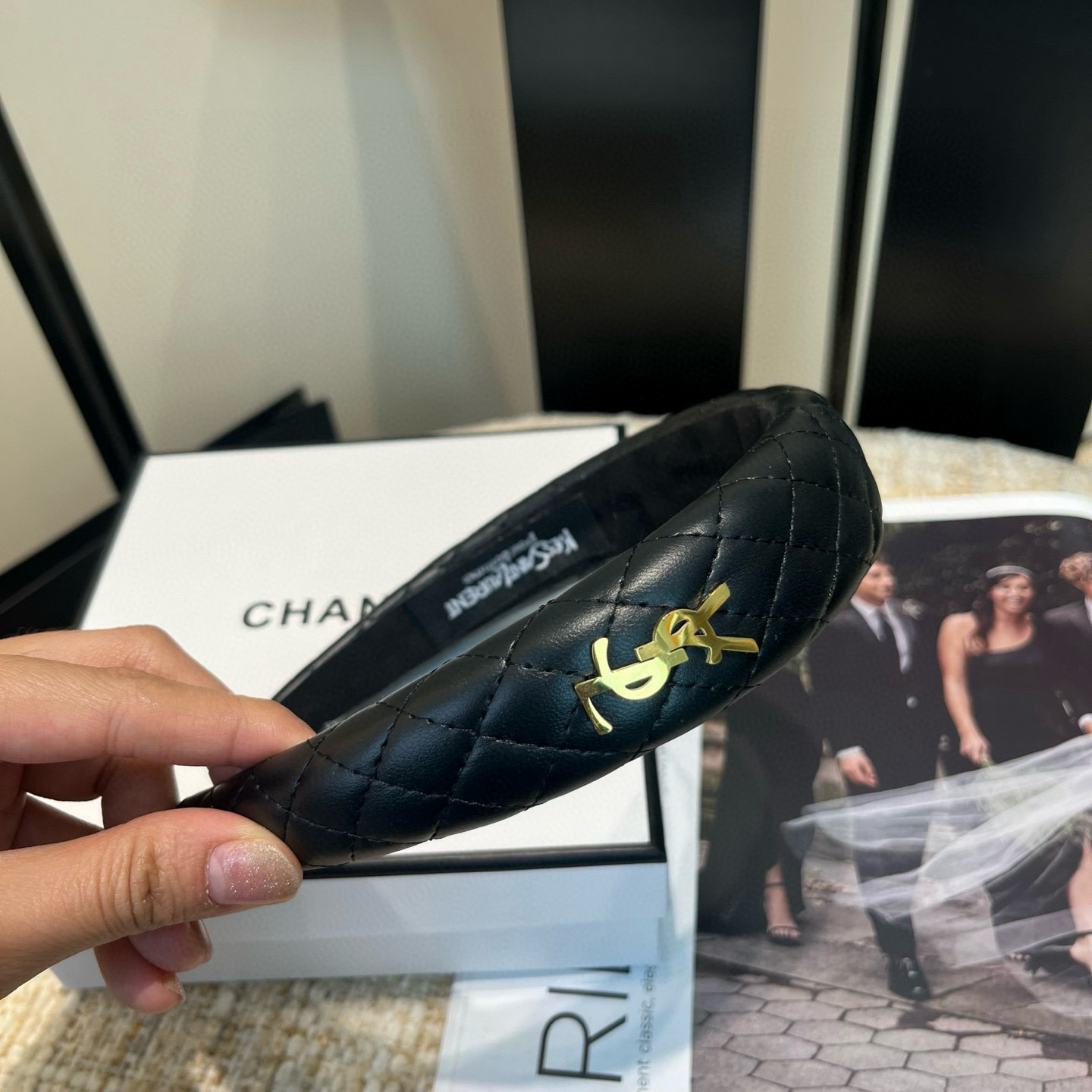 🎁配包装盒 YSL（圣罗兰）新款发箍，复古气质美，时尚百搭，甜酷小姐姐必备…