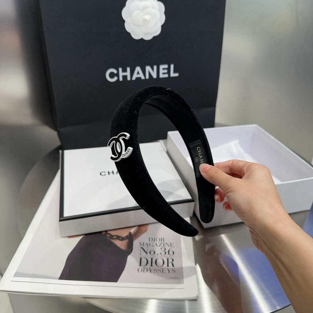 NO:769806,P with packaging box Chanel (Chanel) latest small fragrance hairband, fashion trend, full of celebrity style, a must-have for little fairies...hairpins, hairpins, chanel, chanel, hairpins19860909P 配包装盒 Chanel (香奈儿)最新款小香发箍,时尚潮流,名媛范儿十足,小仙女必备…发夹,发夹,chanel,chanel,hairpins,accessory