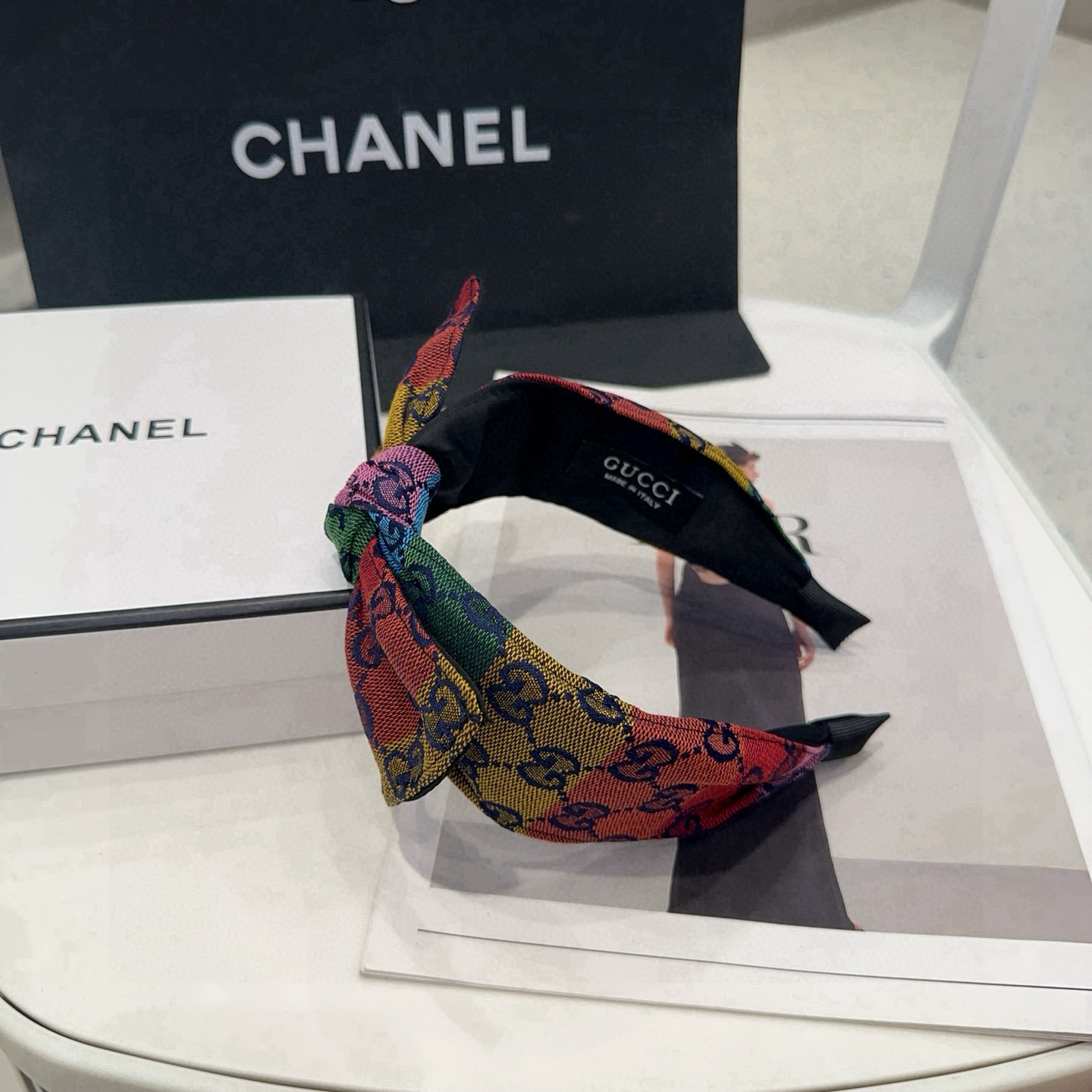 NO:769757,P Comes with packaging box Gucci (Gucci) GG letter headband, new rainbow color!  Fashion trend, very easy to match!  Essential hairpins for little fairies, hairpins, gucci, hairpins19860909P 配包装盒 Gucci(古奇) GG字母发箍,新彩虹色！时尚潮流,非常好搭配！小仙女必备发夹,发夹,gucci,hairpins,accessory