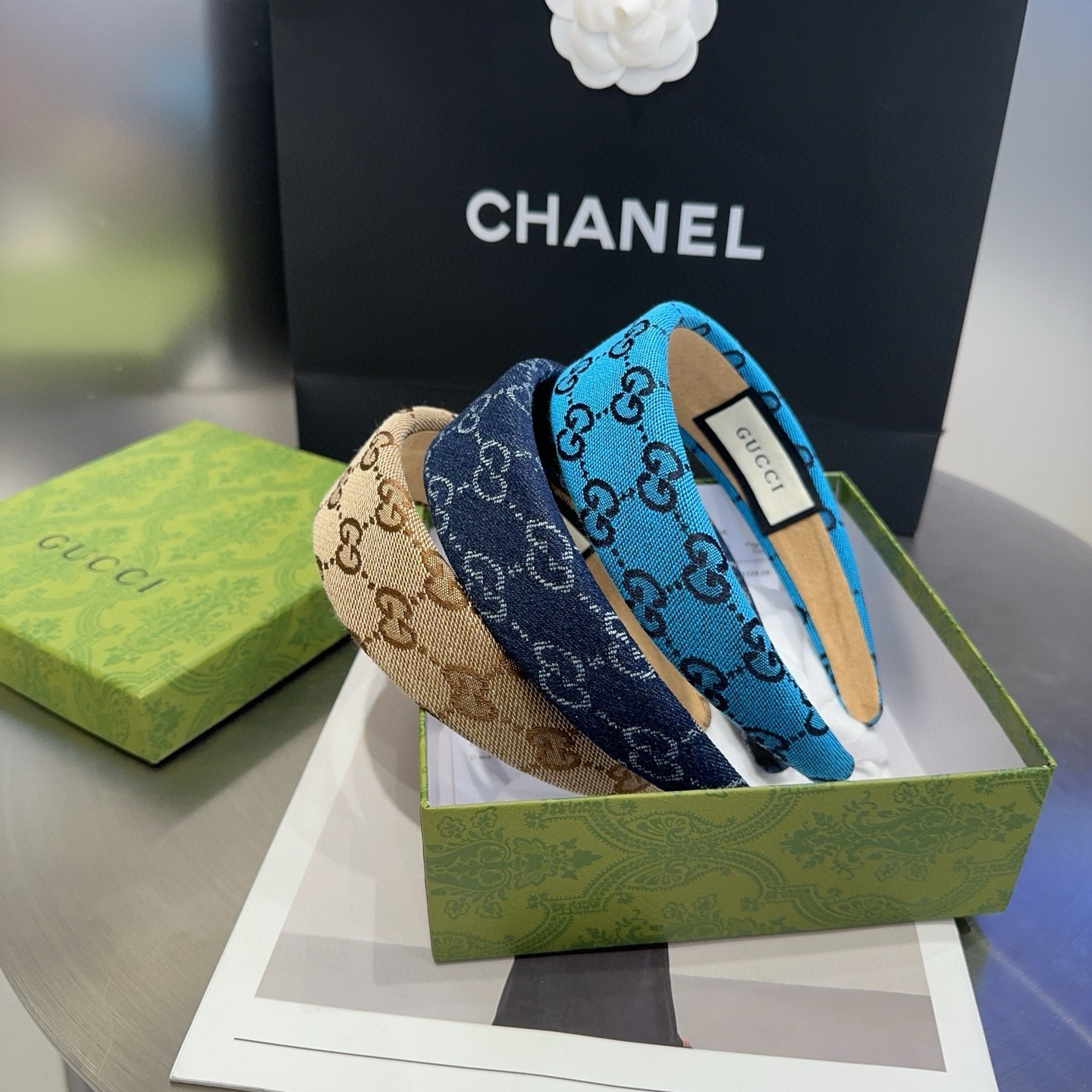 NO:770473,P with packaging box Gucci (Gucci) GG letter headband, classic letters, fashionable and versatile, particularly attractive, timeless...hairpins, hairpins, gucci, hairpins19860909P 配包装盒 Gucci(古奇) GG字母发箍,经典字母,时尚百搭,特别耐看,永不过时…发夹,发夹,gucci,hairpins,accessory