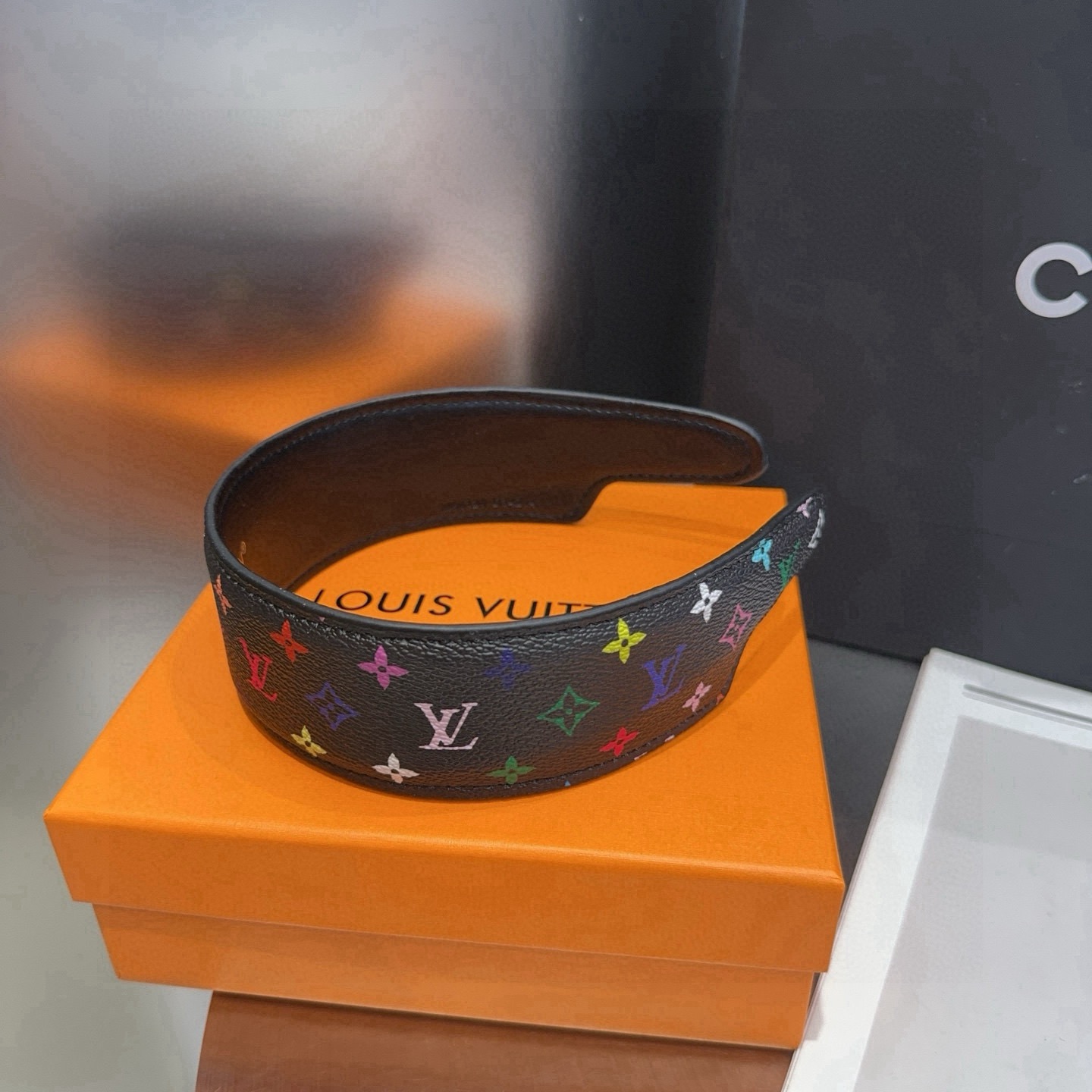 NO:813821,P Comes with packaging box Louis Vuitton (Louis Vuitton) latest LV presbyopia headband, hot stamping Logo! Official hairpins, hairpins, louis vuitton, louis vuitton, louis vuitton, hairpins19860909P 配包装盒 Louis Vuitton (路易威登)最新款LV老花发箍,烫金Logo! 官方款发夹,发夹,louis vuitton,louis vuitton,louis vuitton,hairpins,accessory