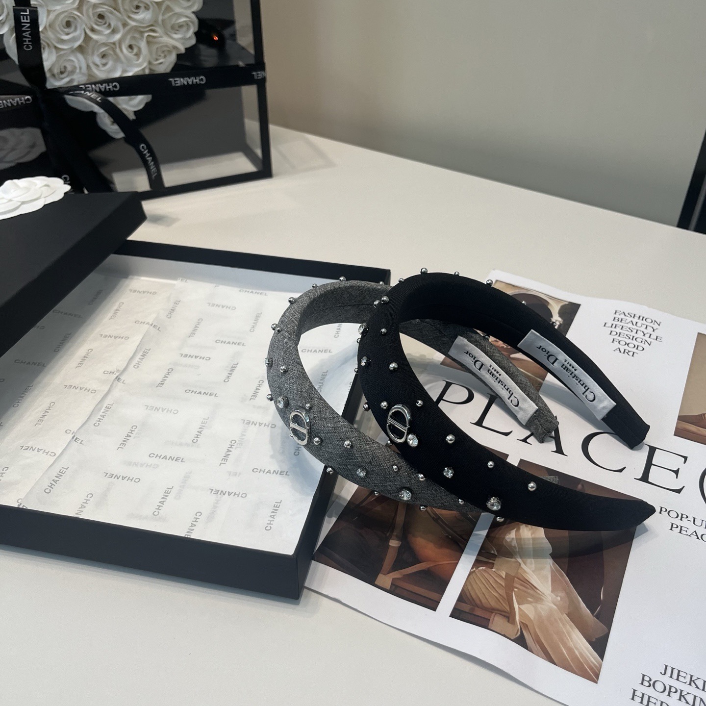 NO:813889,P Comes with packaging box Dior's new CD headband, simple, practical and fashionable!  A must-have for little fairies...hairpins, hair clips, dior, dior, hairpins19860909P 配包装盒 Dior（迪奥）新款CD发箍,简单实用 时尚潮流！小仙女必备…发夹,发夹,dior,dior,hairpins,accessory