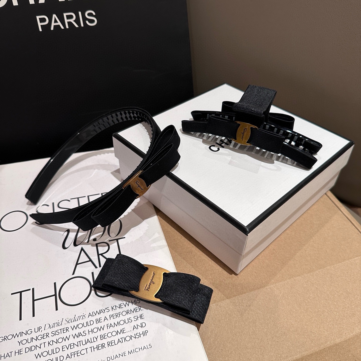 NO:813978,P Comes with packaging box S F (Ferragamo) popular gripper, super good-looking!  Full of ladylike style, a must-have for little fairies...hairpins, hair clips, ferragamo, hairpins19860909P 配包装盒 S F(菲拉格慕)爆款抓夹,超级好看！名媛范儿十足,小仙女必备…发夹,发夹,ferragamo,hairpins,accessory