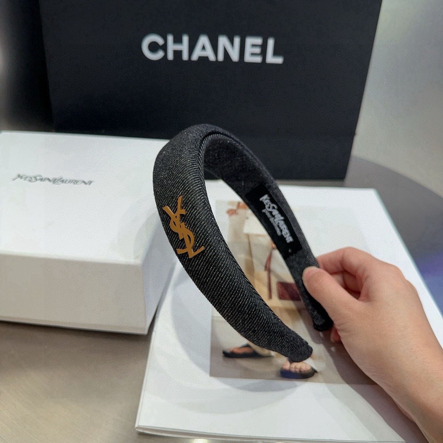 NO:881496,P Comes with packaging box YSL (Saint Laurent) new denim headband, retro temperament and beauty, fashionable and versatile, a must-have for sweet and cool girls...hairpins, hairpins, saint laurent, saint laurent, hairpins19860909P 配包装盒 YSL（圣罗兰）新款牛仔发箍,复古气质美,时尚百搭,甜酷小姐姐必备…发夹,发夹,saint laurent,saint laurent,hairpins,accessory
