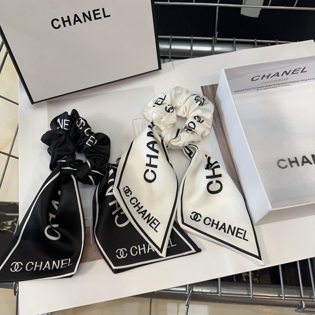 NO:853659,P Comes with a packaging box. Chanel's hottest new hair band, a fashionable product. Little fairies must look for hair clips, hair clips, chanel, chanel, hairpins.19860909P 配包装盒 Chanel（香奈儿）最火爆新款发圈,时尚潮品 小仙女必眼入发夹,发夹,chanel,chanel,hairpins,accessory