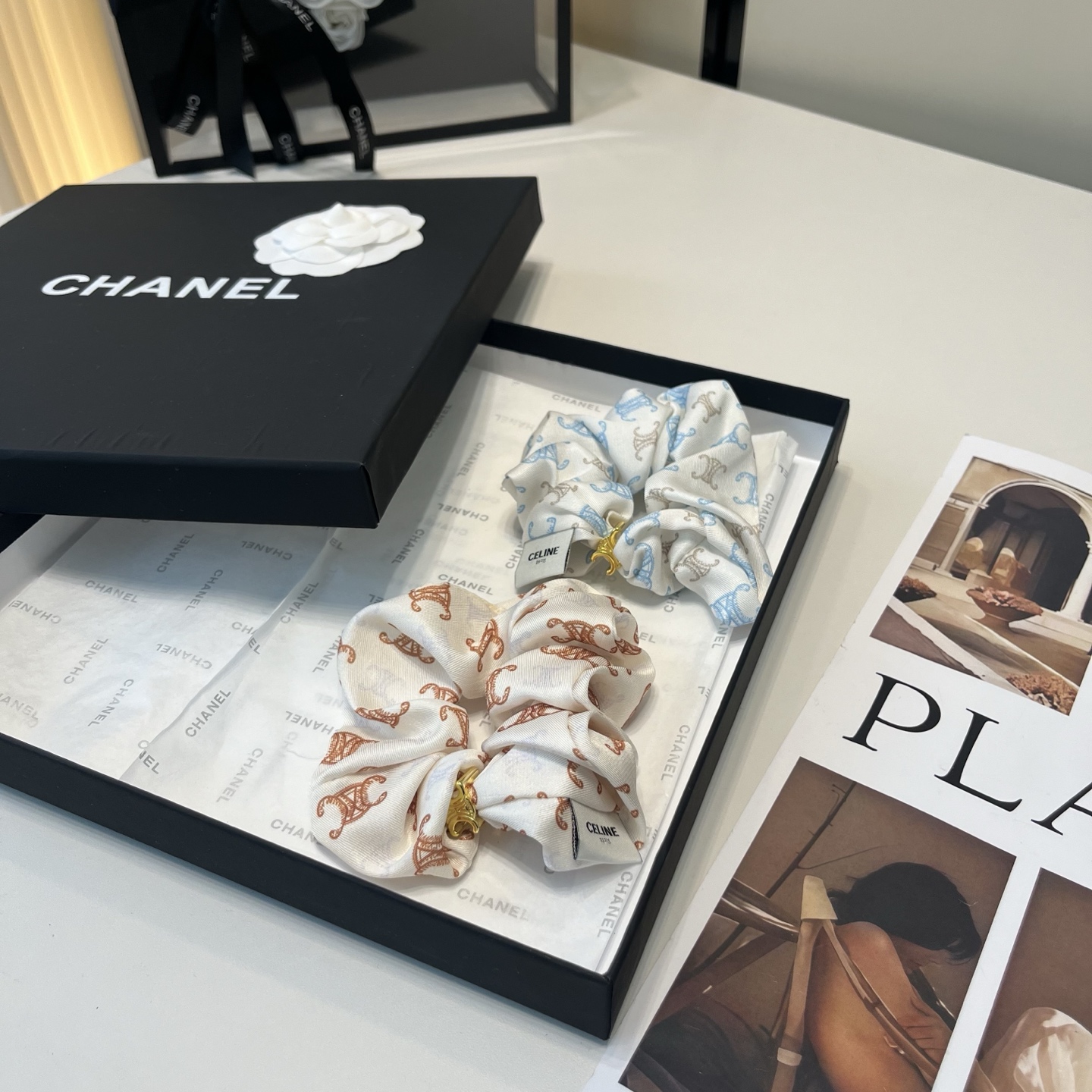 NO:853700,P Comes with packaging box CELINE Arc de Triomphe's new hair tie, refreshing in summer, fashionable and versatile!  Must-have hairpins for goddesses, hairpins, celine, celine, hairpins19860909P 配包装盒 CELINE（赛琳）凯旋门新款发圈,夏日小清新,时尚百搭！女神必备单品发夹,发夹,celine,celine,hairpins,accessory