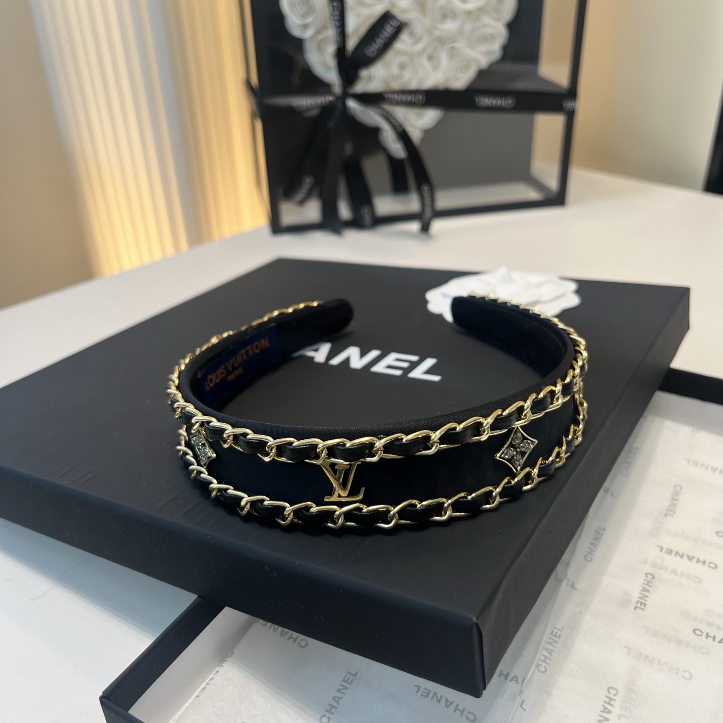 NO:853961,P Comes with packaging box Louis Vuitton (Louis Vuitton) Lujia's new chain hairband, simple and elegant, particularly eye-catching, super popular small item, a must-have hairpin for fashionistas, hairpins, louis vuitton, louis vuitton, louis vuitton, louis vuitton, hairpins19860909P 配包装盒 Louis Vuitton (路易威登)驴家新品链条发箍,简单大气,特别吸睛,超火爆小单品,潮人必备发夹,发夹,louis vuitton,louis vuitton,louis vuitton,louis vuitton,hairpins,accessory