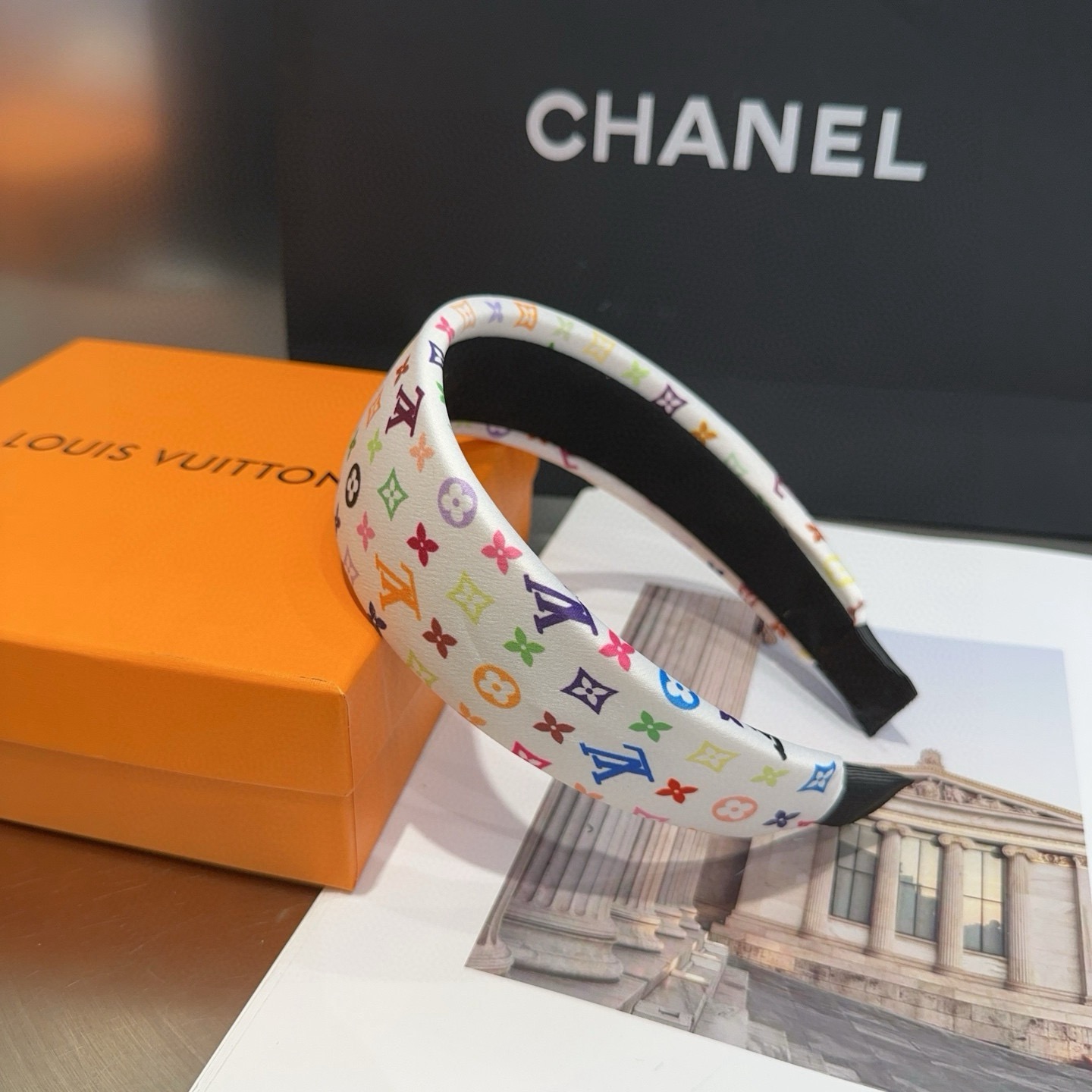 NO:853055,P Comes with packaging box Louis Vuitton (Louis Vuitton) Lujia's new colorful hairbands, simple and elegant, particularly eye-catching, super popular small items, must-have hairpins for fashionistas, hairpins, louis vuitton, louis vuitton, louis vuitton, louis vuitton, hairpins19860909P 配包装盒 Louis Vuitton (路易威登)驴家新品七彩发箍,简单大气,特别吸睛,超火爆小单品,潮人必备发夹,发夹,louis vuitton,louis vuitton,louis vuitton,louis vuitton,hairpins,accessory