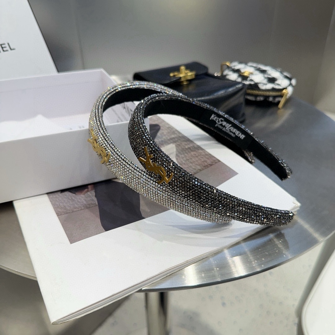 NO:941936,P Comes with packaging box YSL (Yves Saint Laurent) new diamond-filled headband, with beautiful retro temperament, fashionable and versatile, a must-have for sweet and cool girls... hairpins, hairpins, saint laurent, saint laurent, hairpins19860909P 配包装盒 YSL（圣罗兰）新款满钻发箍,复古气质美,时尚百搭,甜酷小姐姐必备…发夹,发夹,saint laurent,saint laurent,hairpins,accessory