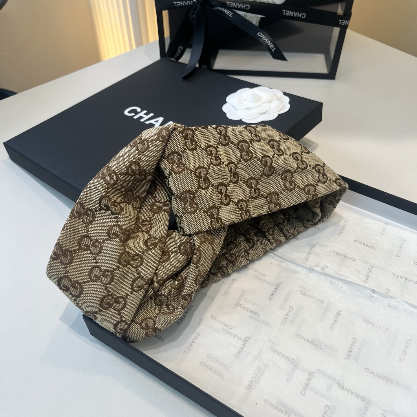 NO:881489,P with packaging box Gucci (Gucci) GG letter headband with classic letters, fashionable and versatile, particularly eye-catching, timeless...hairpins, hairpins, gucci, hairpins19860909P 配包装盒 Gucci(古奇) GG字母发带经典字母,时尚百搭,特别耐看,永不过时…发夹,发夹,gucci,hairpins,accessory