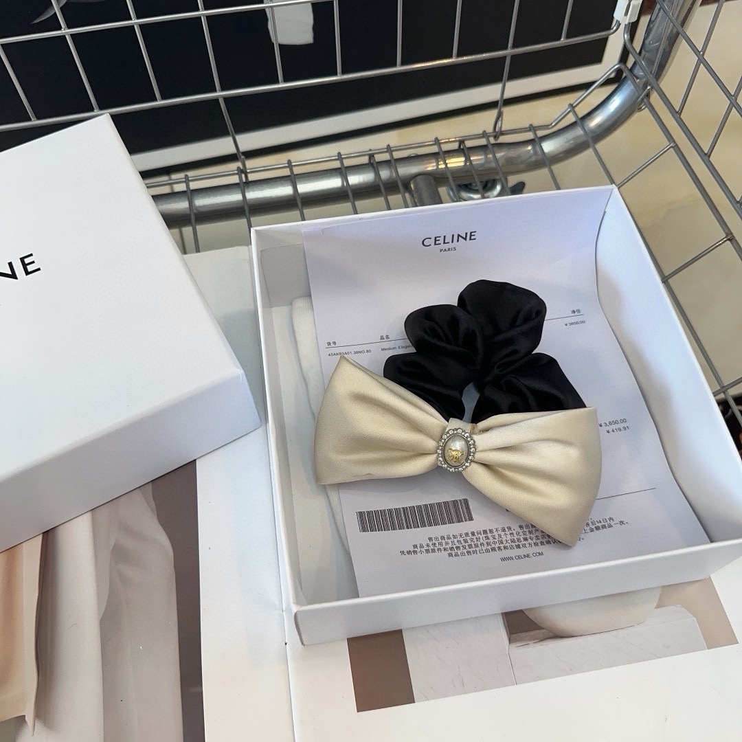 NO:920757,P Comes with packaging box CELINE Arc de Triomphe's new hair tie, exquisite and comfortable, very fashionable and versatile!  Must-have hairpins for goddesses, hairpins, celine, celine, hairpins19860909P 配包装盒 CELINE（赛琳）凯旋门新款发圈 精致舒适,非常时尚百搭！女神必备单品发夹,发夹,celine,celine,hairpins,accessory