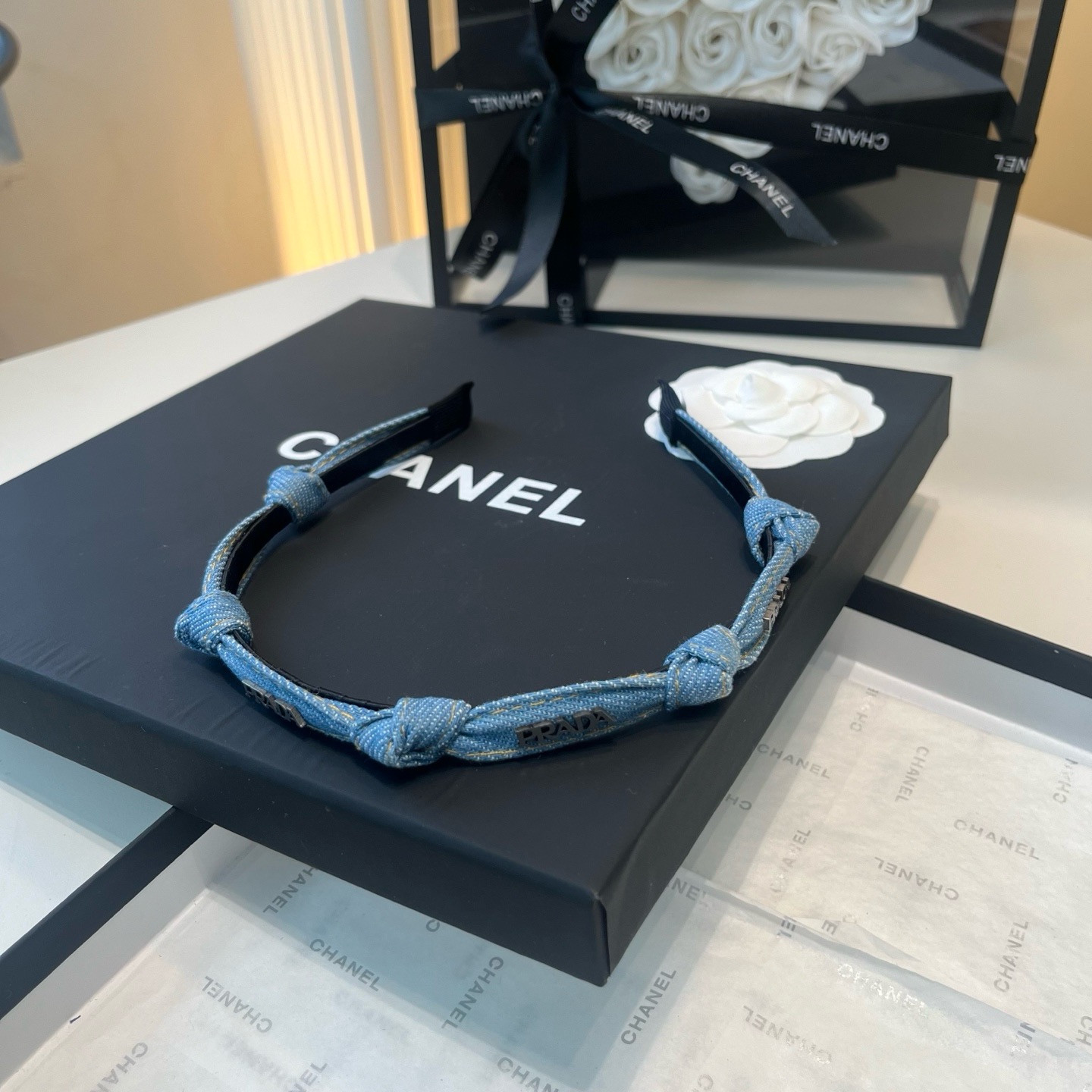 NO:941996,P Comes with a packaging box PRADA’s latest diamond headband, worth buying for elegant ladies!  Very easy to match, elegant and tasteful hair clips, hair clips, prada, prada, hairpins19860909P 配包装盒 PRADA（普拉达）最新款钻石发箍, 优雅的小姐姐值得入手！非常好搭配 气质有品位发夹,发夹,prada,prada,hairpins,accessory
