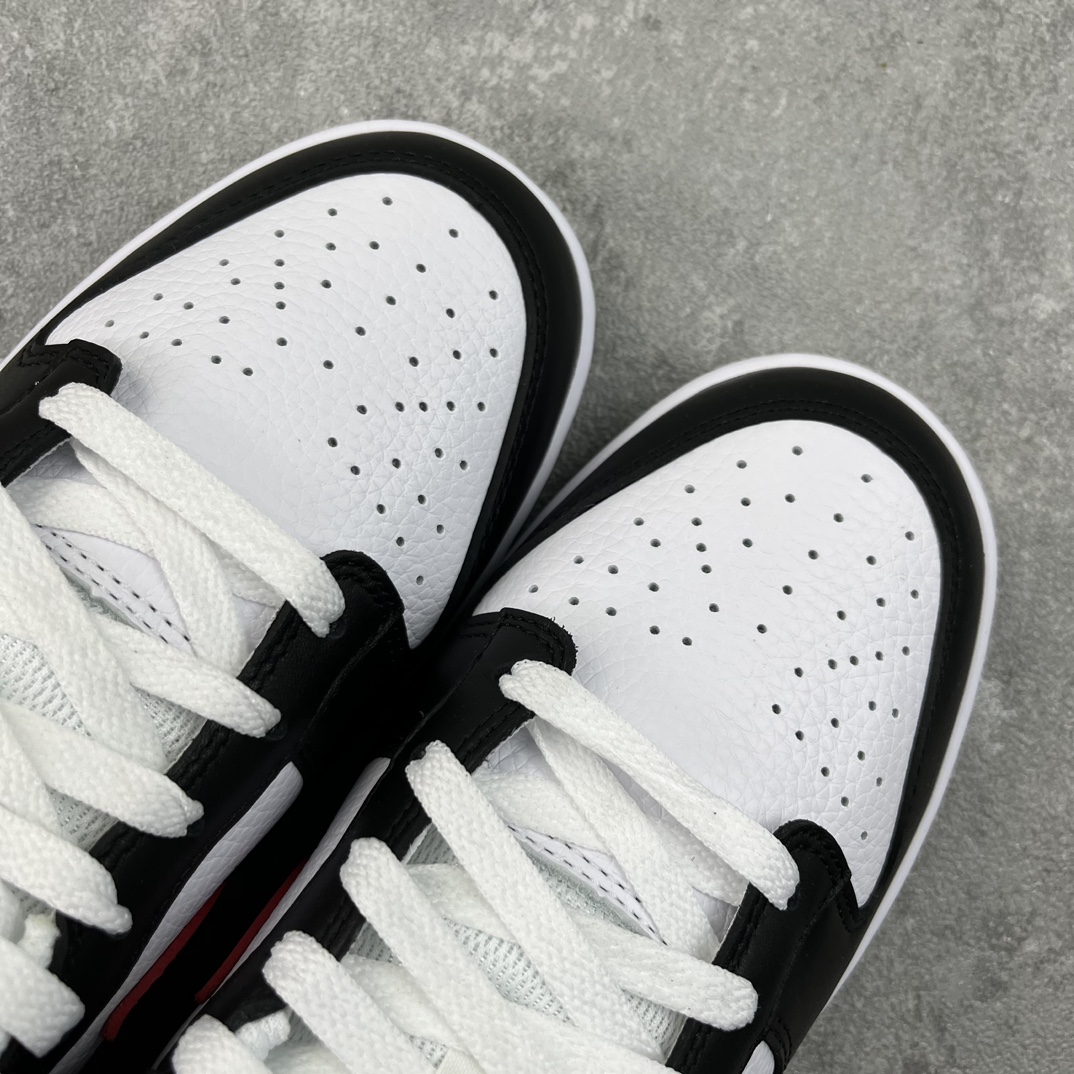 东南亚订单
Nk Dunk Low Red Panda 红勾熊猫 SB低帮运动休闲板鞋 FB3354-0