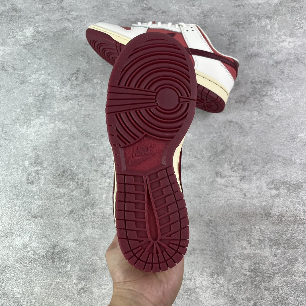 东南亚订单
Nk Dunk Low  Valentine's Day 情人节配色 SB低帮休闲板鞋 HF