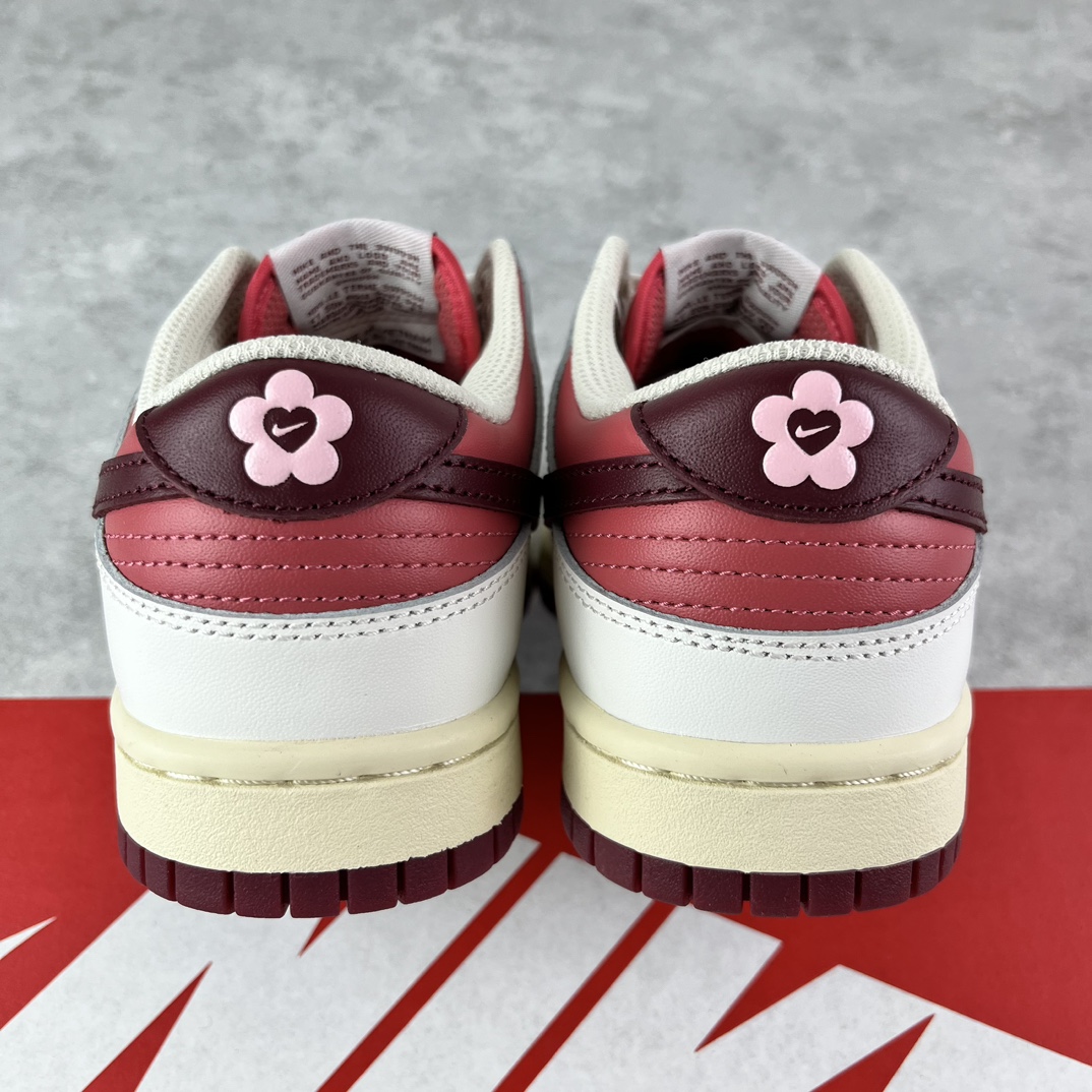 东南亚订单
Nk Dunk Low  Valentine's Day 情人节配色 SB低帮休闲板鞋 HF