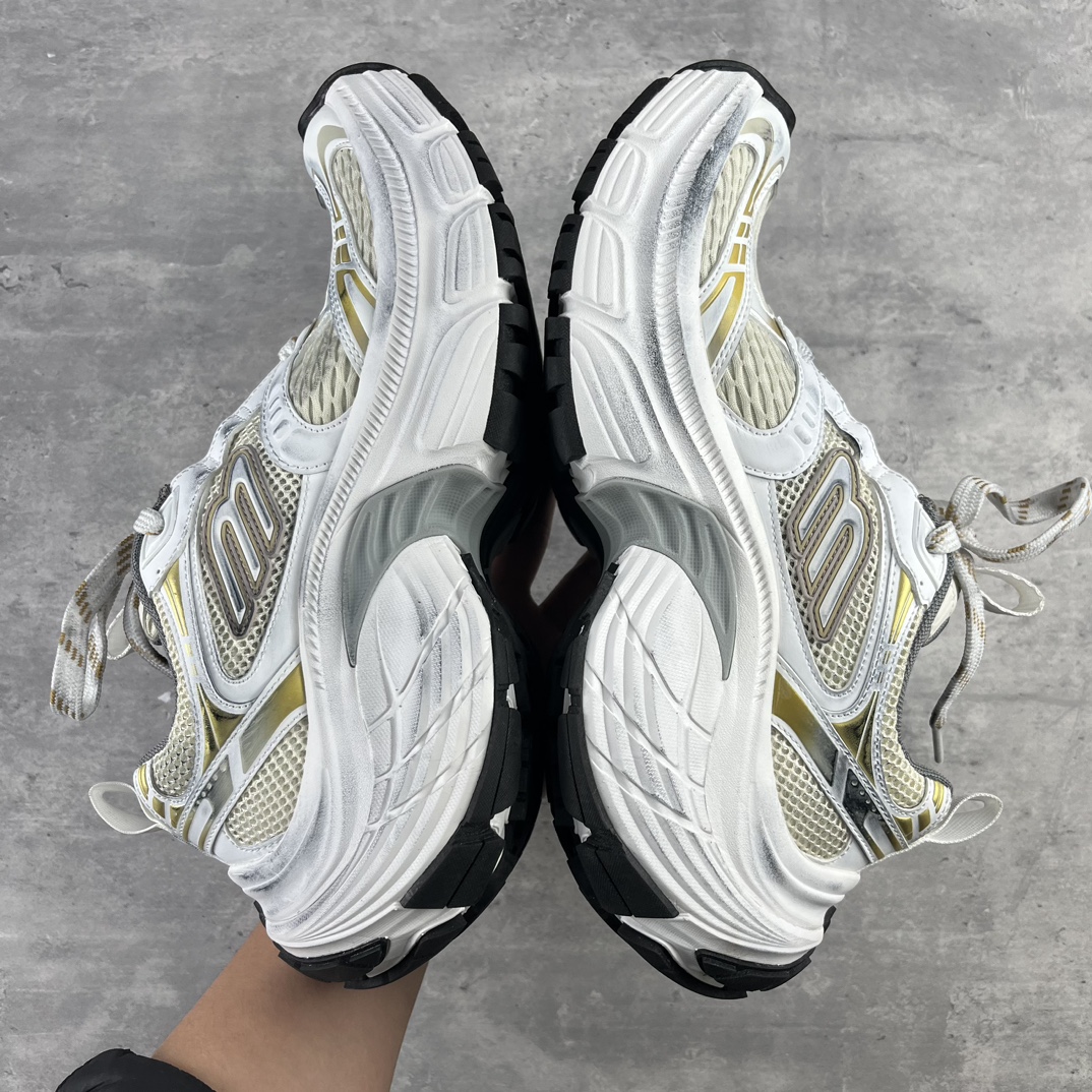 
Balenciaga巴黎世家 12代 6xl

货号： W2MV2 9910
尺码：35 36 37 