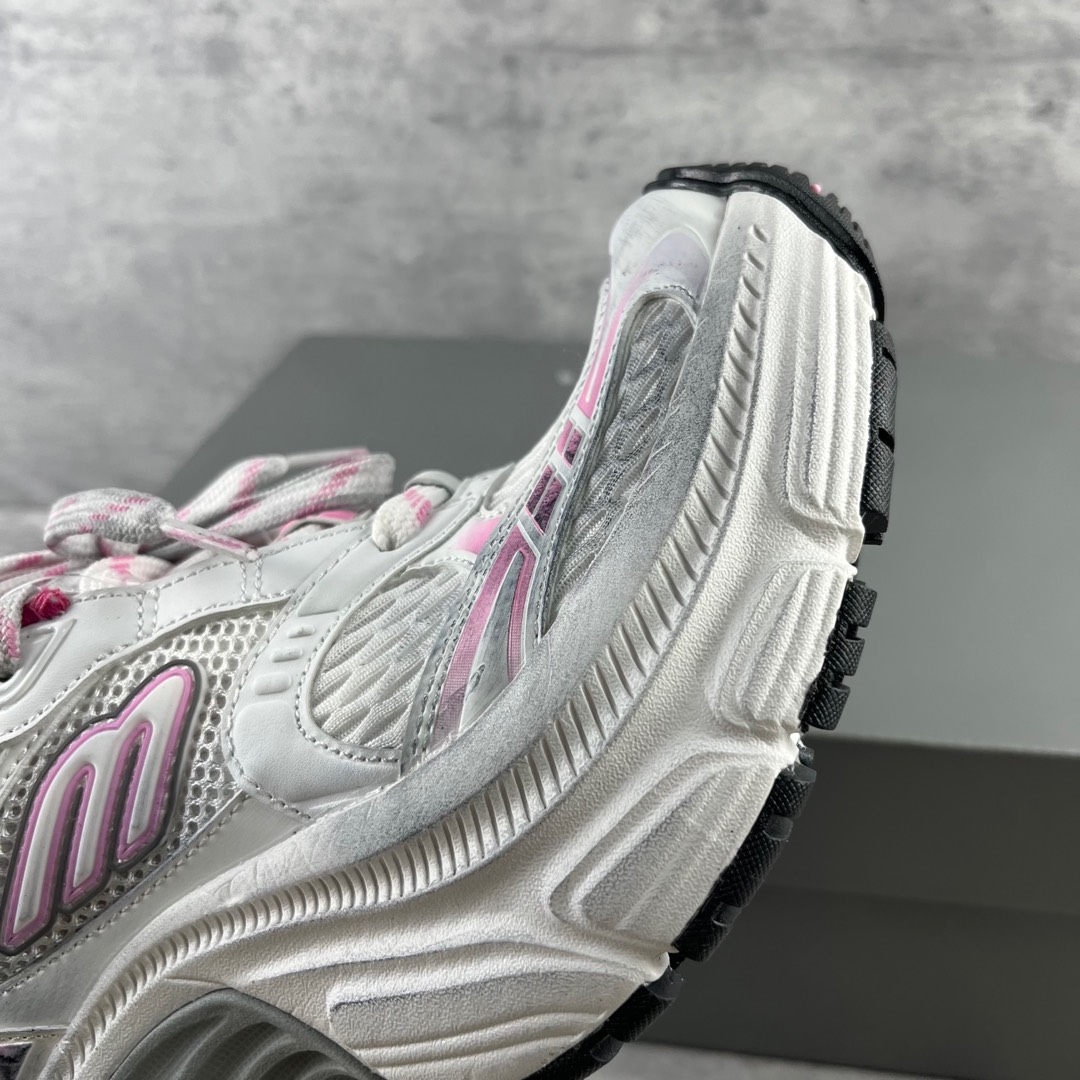 
Balenciaga巴黎世家 12代 6xl

货号： W2MV2 9910
尺码：35 36 37 
