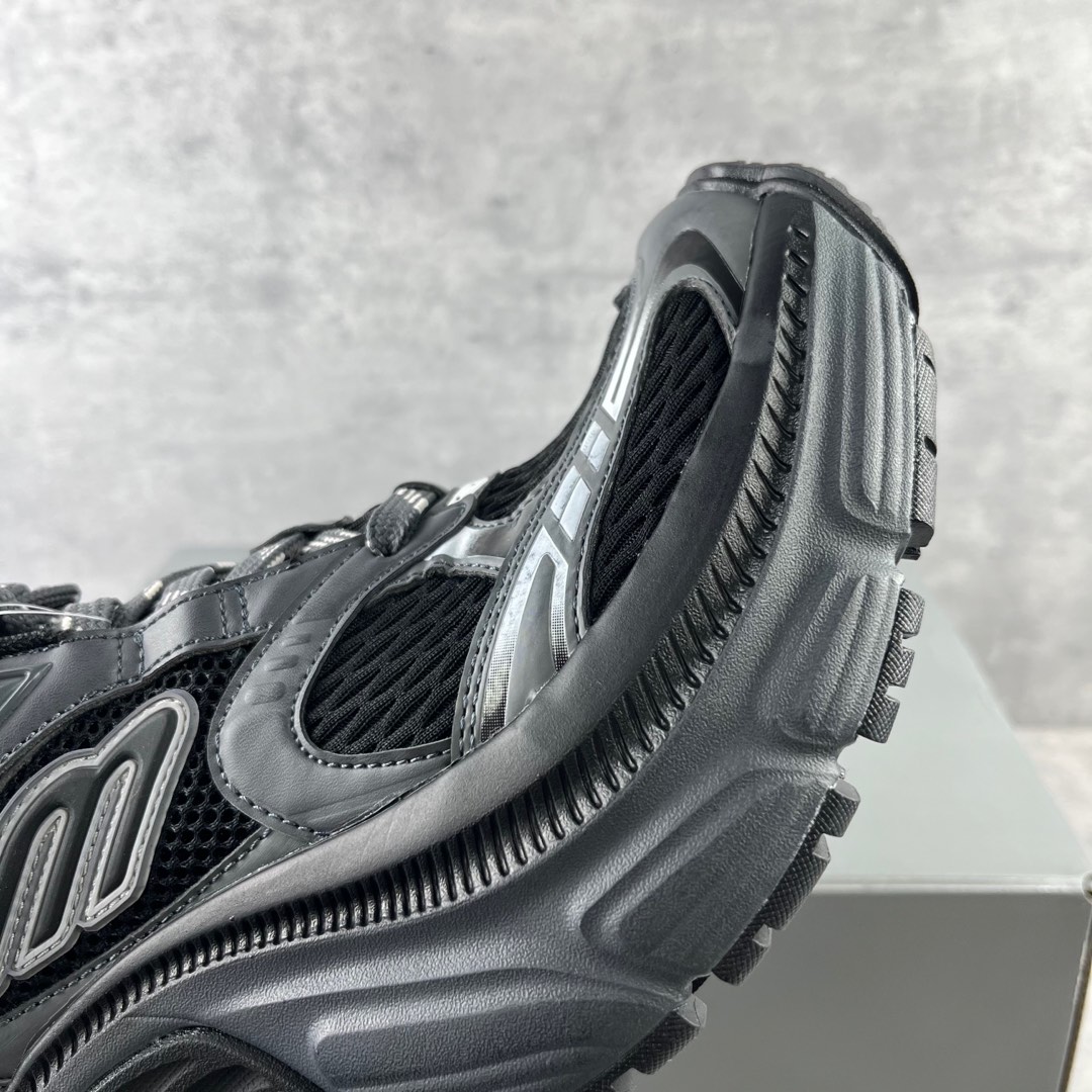 
Balenciaga巴黎世家 12代 6xl

货号： W2MV2 9910
尺码：35 36 37 
