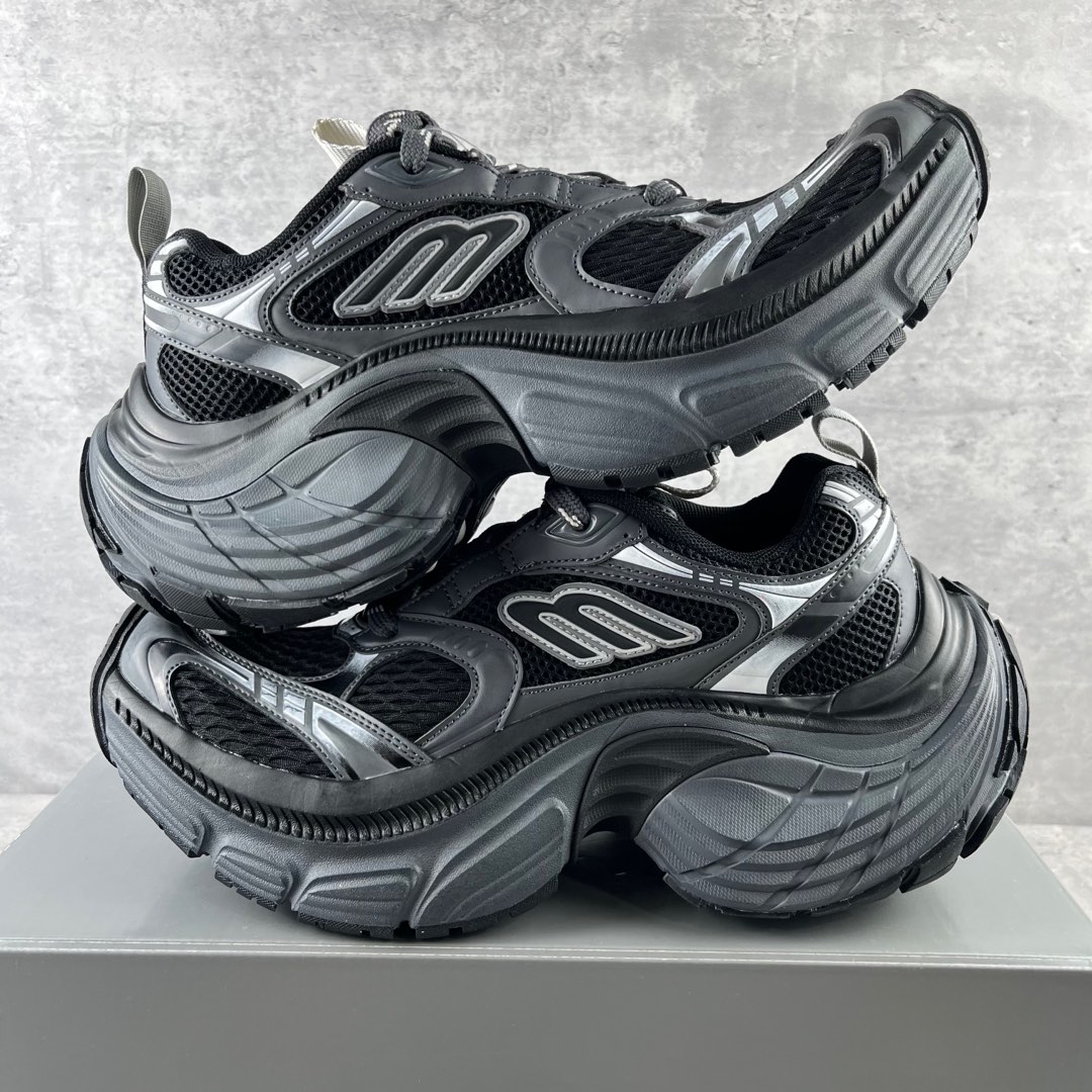 
Balenciaga巴黎世家 12代 6xl

货号： W2MV2 9910
尺码：35 36 37 