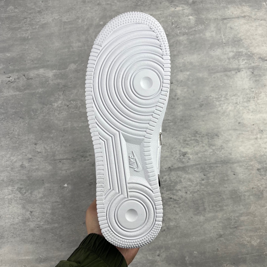 
Nk Air Force 1'07 Low 联名四勾 空军一号低帮休闲板鞋 
原楦头原纸板 打造纯正空