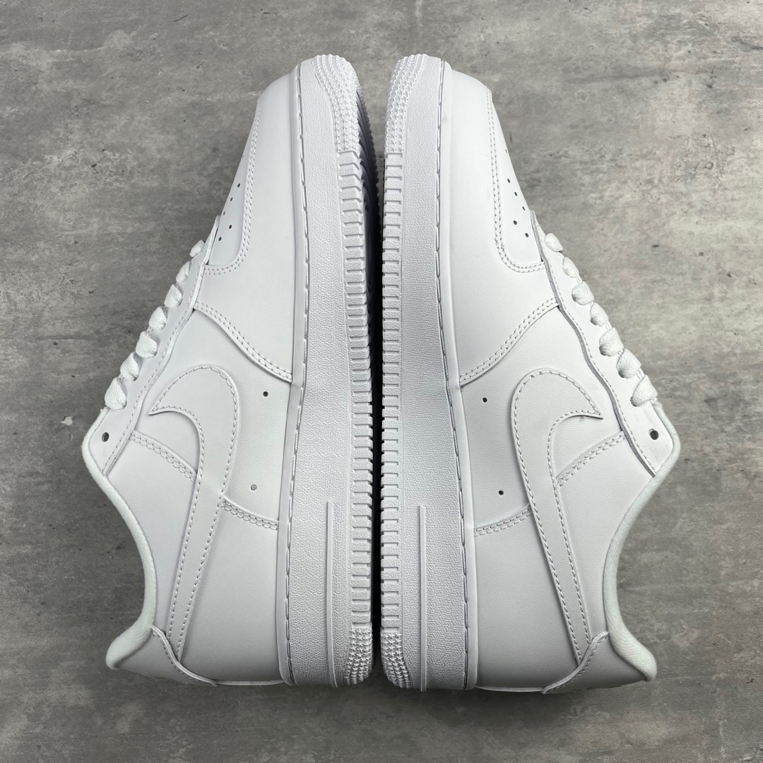 
Nike Air Force 1 Low Supreme联名 空军一号低帮运动休闲板鞋 
原楦头原纸板