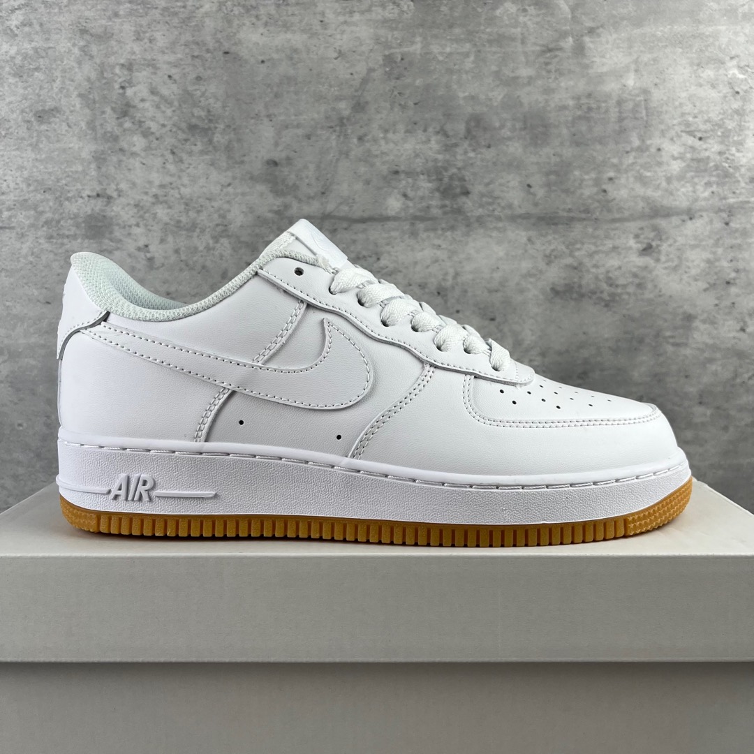 
Nike Air Force 1 Low 白生胶  空军一号低帮运动休闲板鞋 原楦头原纸板  打造纯正