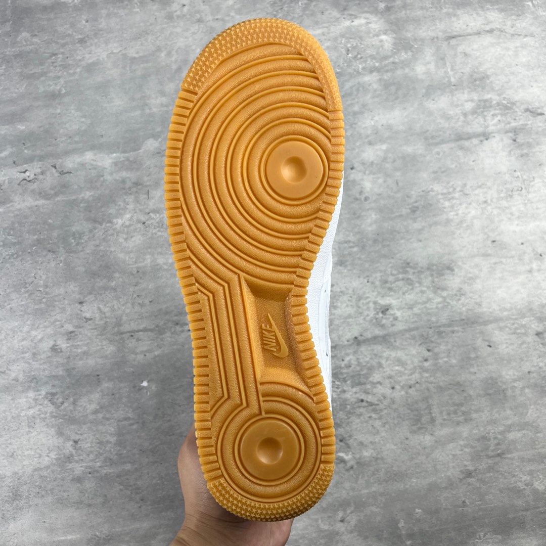 
Nike Air Force 1 Low 白生胶  空军一号低帮运动休闲板鞋 原楦头原纸板  打造纯正