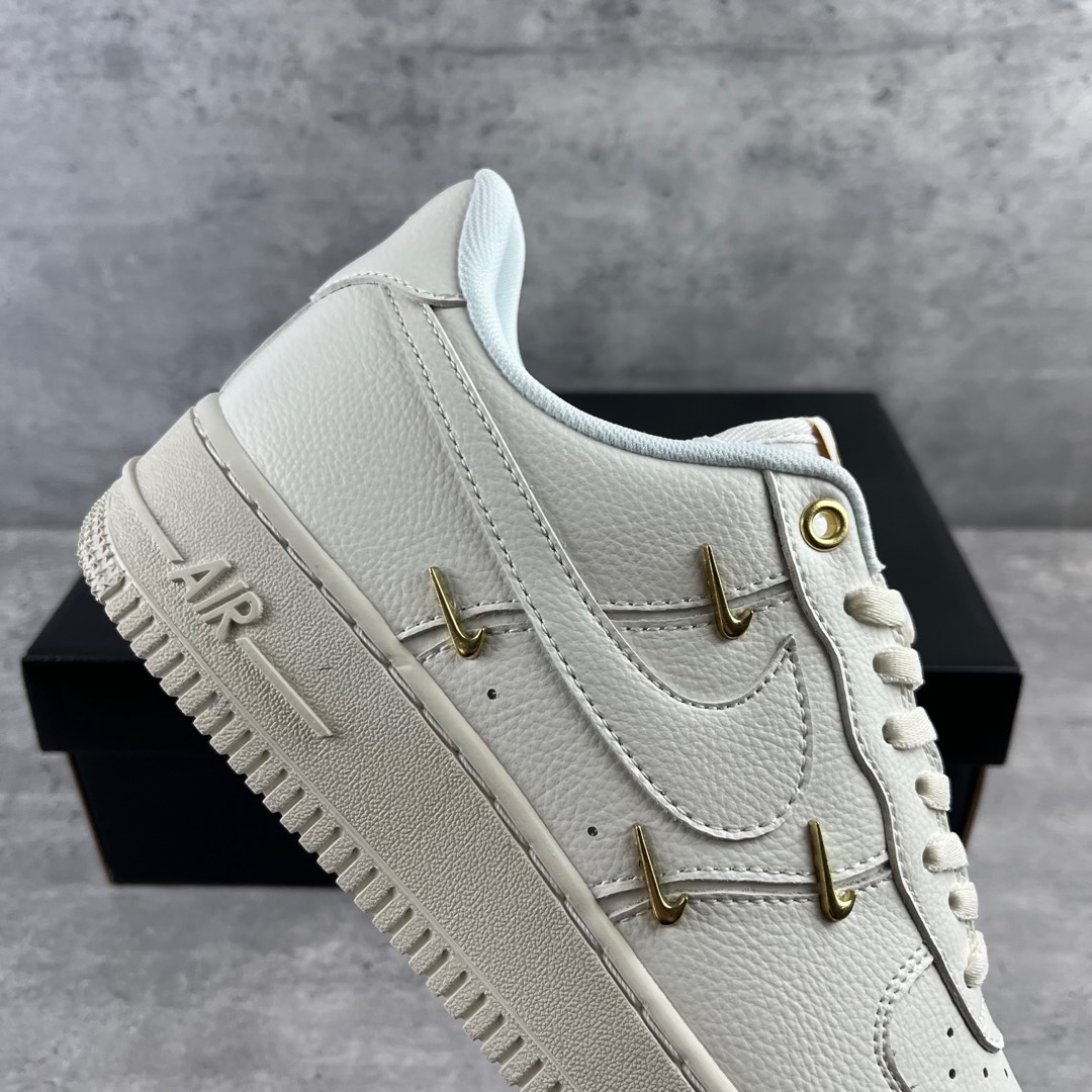 
Nk Air Force 1'07 Low 联名四勾 空军一号低帮休闲板鞋 
原楦头原纸板 打造纯正空