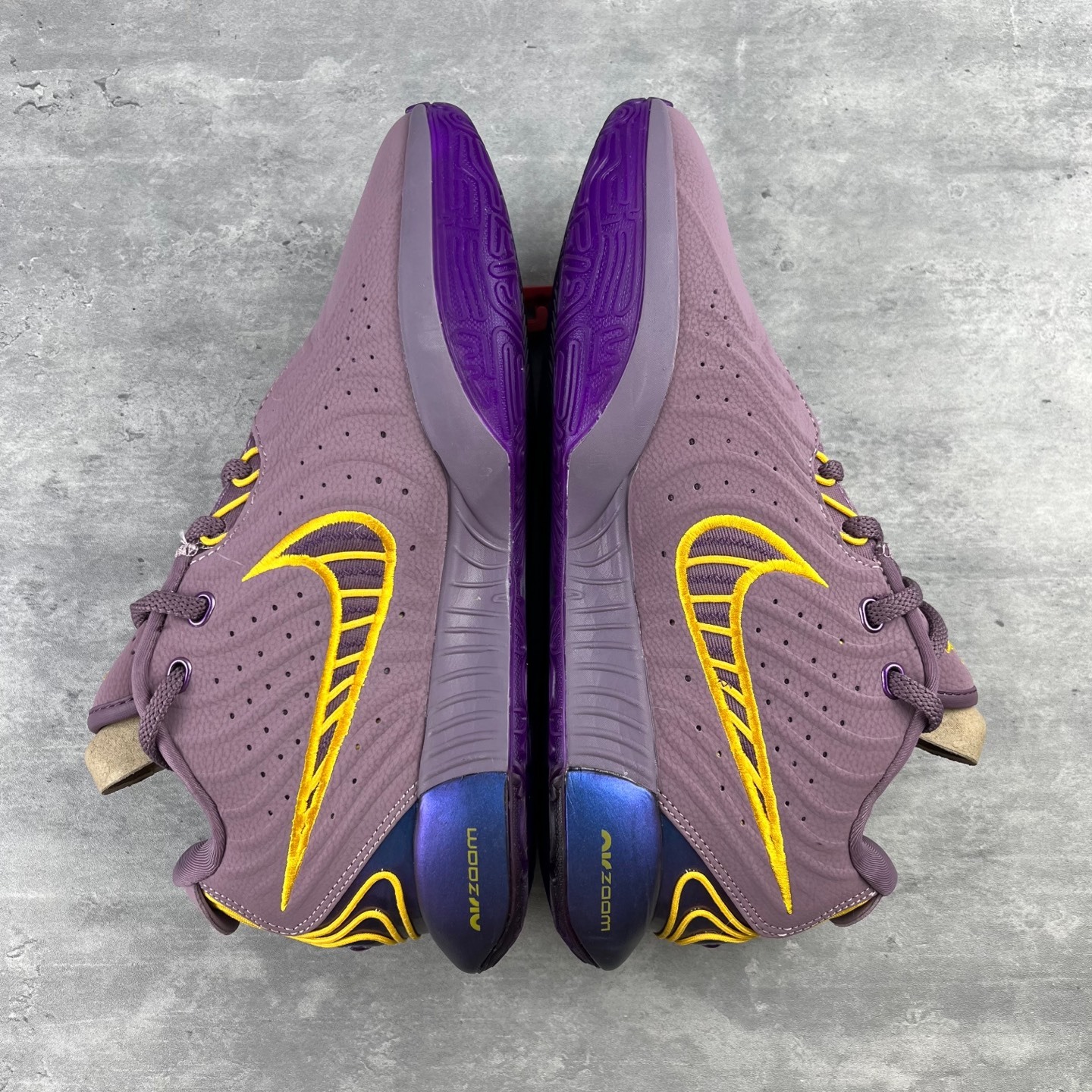 NK LeBron James 詹姆斯21代签名实战篮球鞋 FV2345-500 顶配呈现 原厂5层大