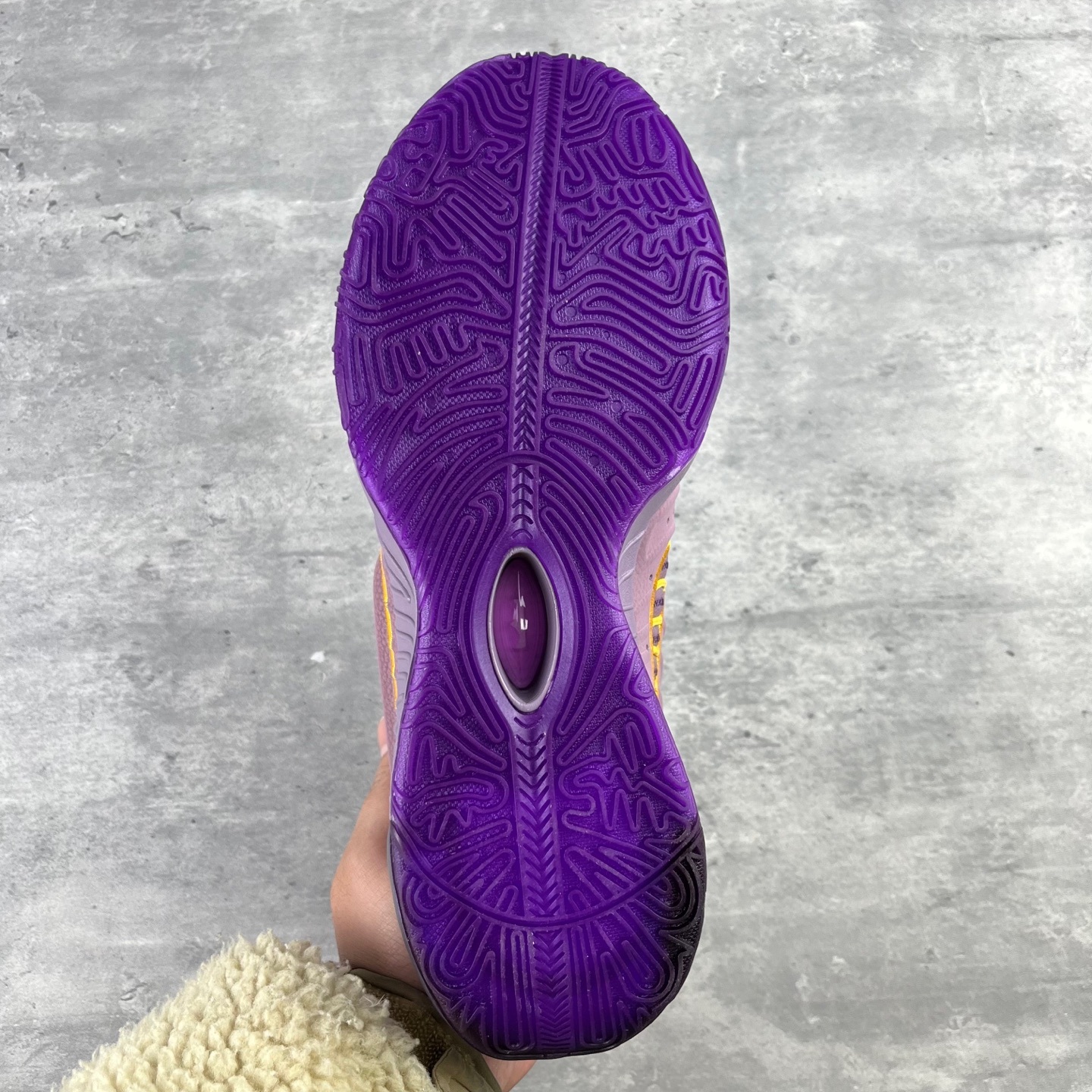 NK LeBron James 詹姆斯21代签名实战篮球鞋 FV2345-500 顶配呈现 原厂5层大