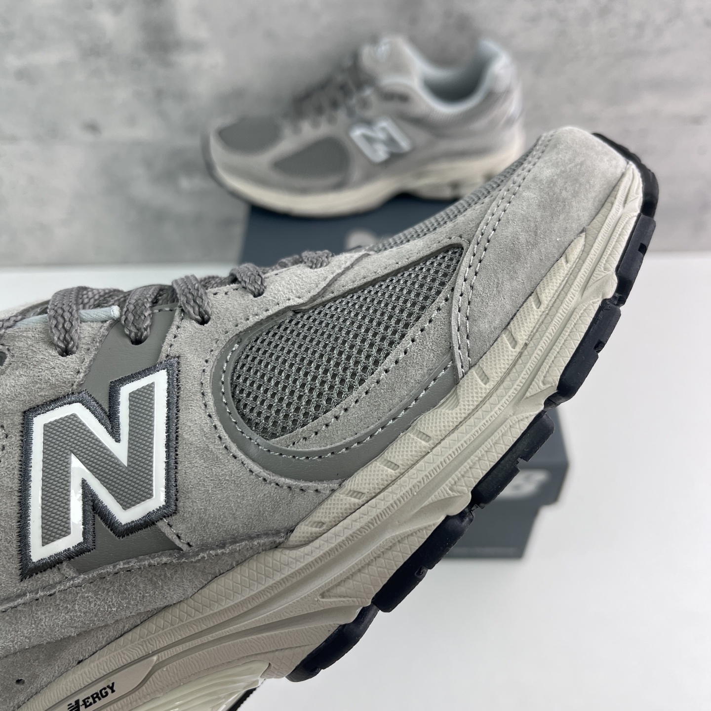  New Balance 2002系列 复古休闲跑步鞋 ML2002RC
尺码：36 37 37.5 3