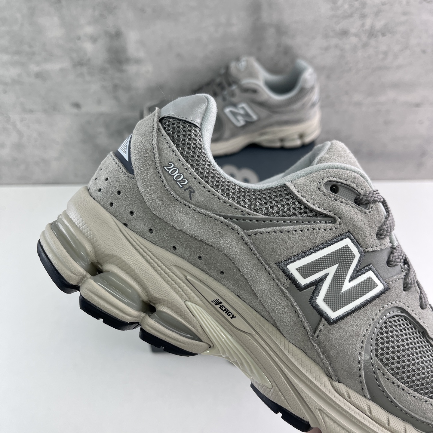  New Balance 2002系列 复古休闲跑步鞋 ML2002RC
尺码：36 37 37.5 3