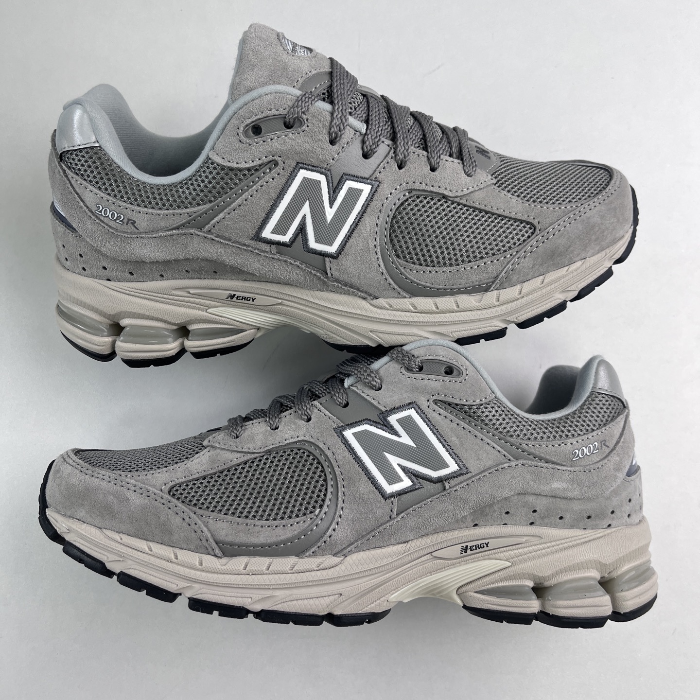  New Balance 2002系列 复古休闲跑步鞋 ML2002RC
尺码：36 37 37.5 3