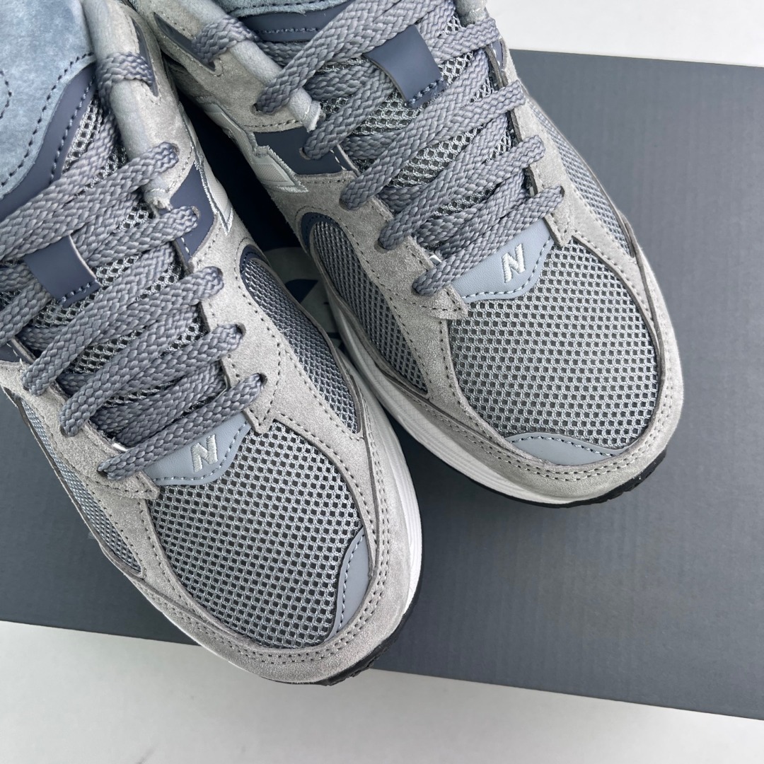 
New Balance WL2002 复古休闲跑步鞋 M2002RST
尺码：36 37 37.5 3